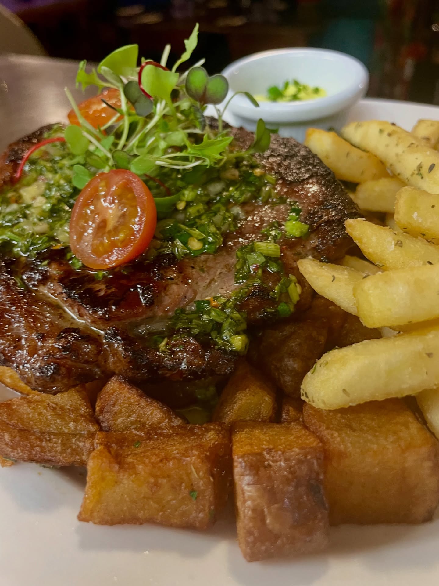 Steak, crispy fries, fresh salad, and a glass of red all for £25 #steakeve #kingstonuponthames #restaurant #restaurantlife