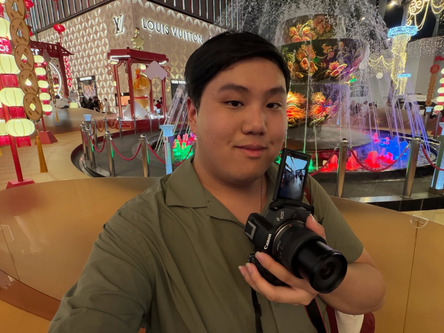 Next personal project: I’ll be exploring Bukit Bintang through photos, a core part of my pre 2020 and present day weekend routine.
#streetphotography #cityscapes #malaysia #photoessay📸