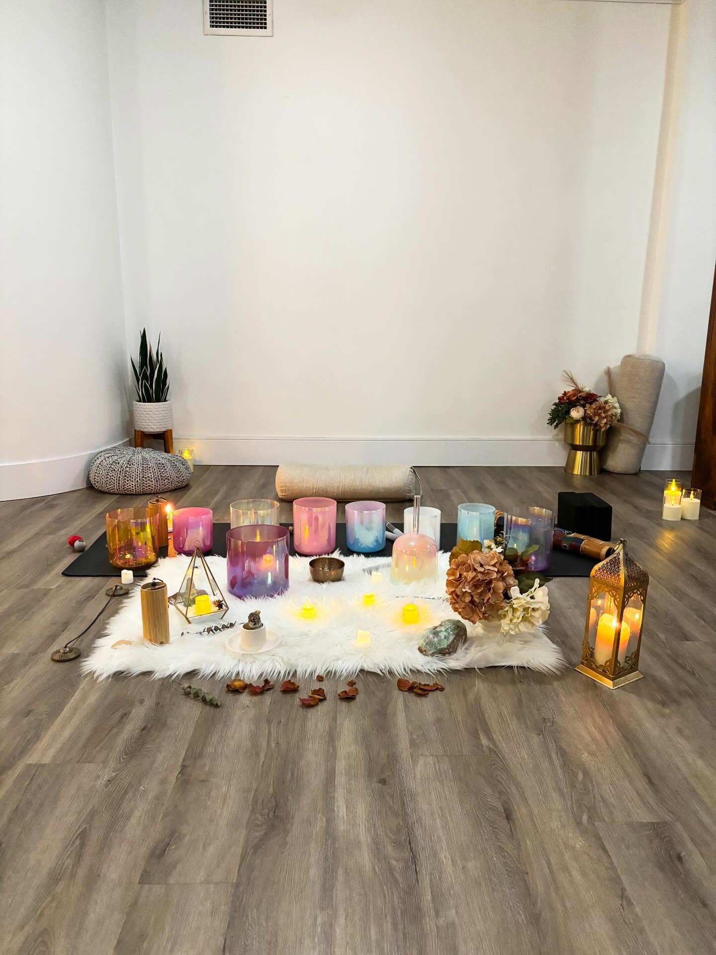 Sound isn’t just something you hear — it’s something your body responds to.
During our restorative sound bath, each instrument is chosen intentionally to support deep rest, nervous system regulation, and gentle release.
✨ Glow Crystal Bowls — pure, resonant tones that calm the nervous system and support deep relaxation
? Crystal Harp — delicate, cascading sounds that feel light, soothing, and expansive
?️ Rain Stick — a gentle rhythm that signals safety and slows the breath
✨ Chimes — soft, shimmering tones that invite presence and ease
? Hapi Drum — grounding vibrations that settle the body and quiet the mind
? Ocean Drum — wave-like sounds that lull the nervous system into rest
Paired with fully supported restorative postures, this sound journey invites your body to soften without effort and your mind to finally slow down.
You don’t need to do anything.
Just arrive, listen, and rest. ?
Wednesday February 4
7:30pm ✨??