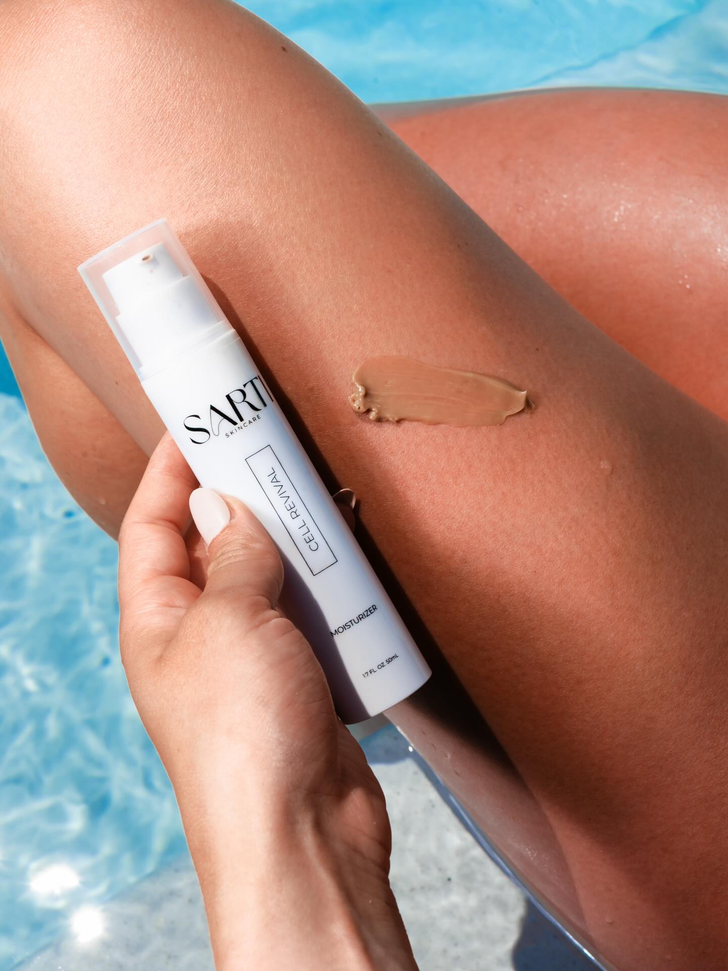 One of the best ways to keep your skin cozy and hydrated during this harsh weather is using Cell Revival morning and night!!!🤎
This creamy moisturizer repairs dehydration, irritation and provides antioxidant and anti inflammatory support making it *chefs kiss* for anti aging and acne 💋
You can pick up Cell Revival at your next appointment for immediate relief, text me for a pickup or purchase on SartiSkincare.com🫶🏼