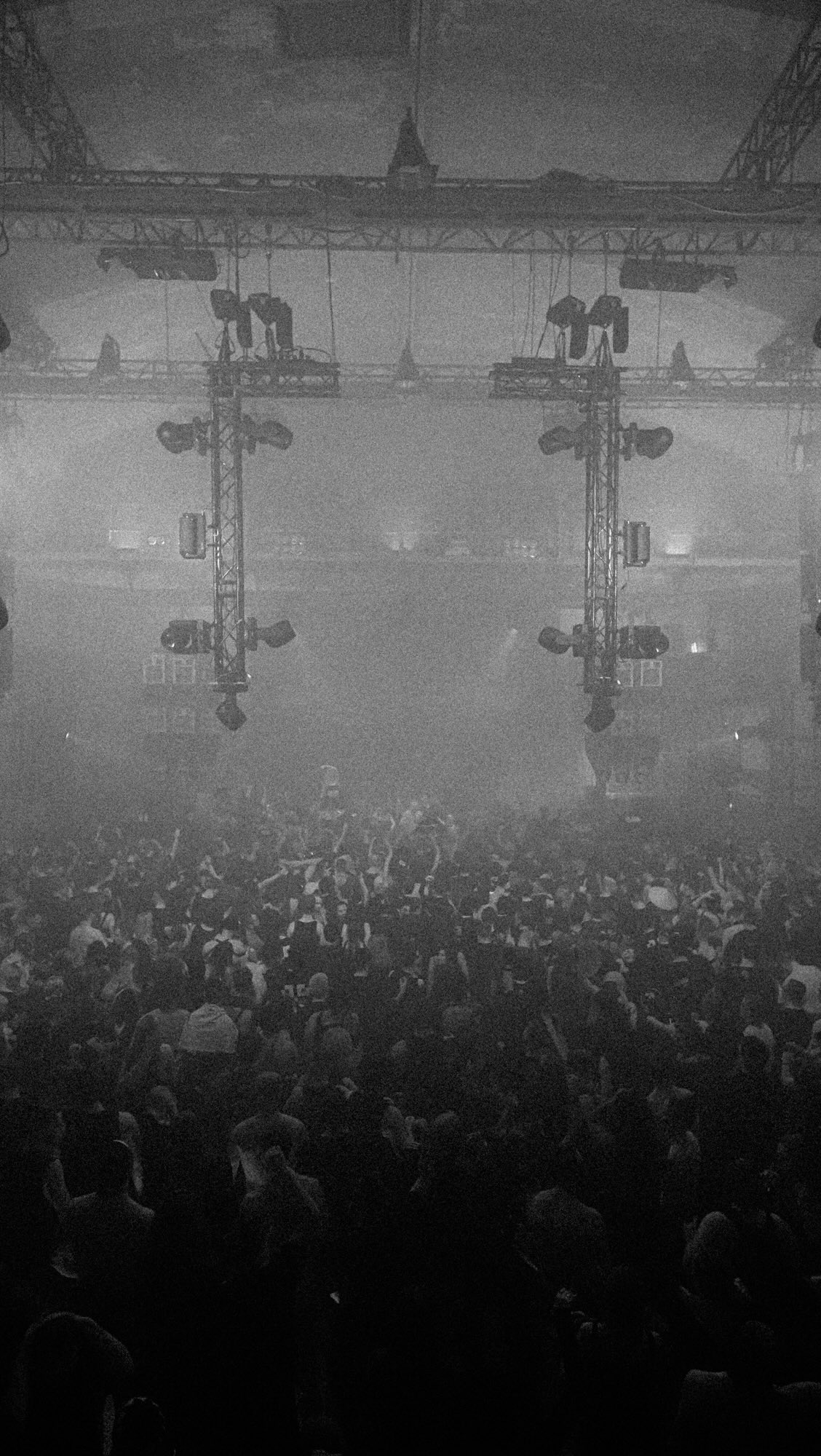 Monasterio Moscow Season Opening through my mind and in thousands of photographs. Prioritizing art, my emotions and real dancefloor values only.
track by Spartan
#stopmotion #photography #alexverhalle