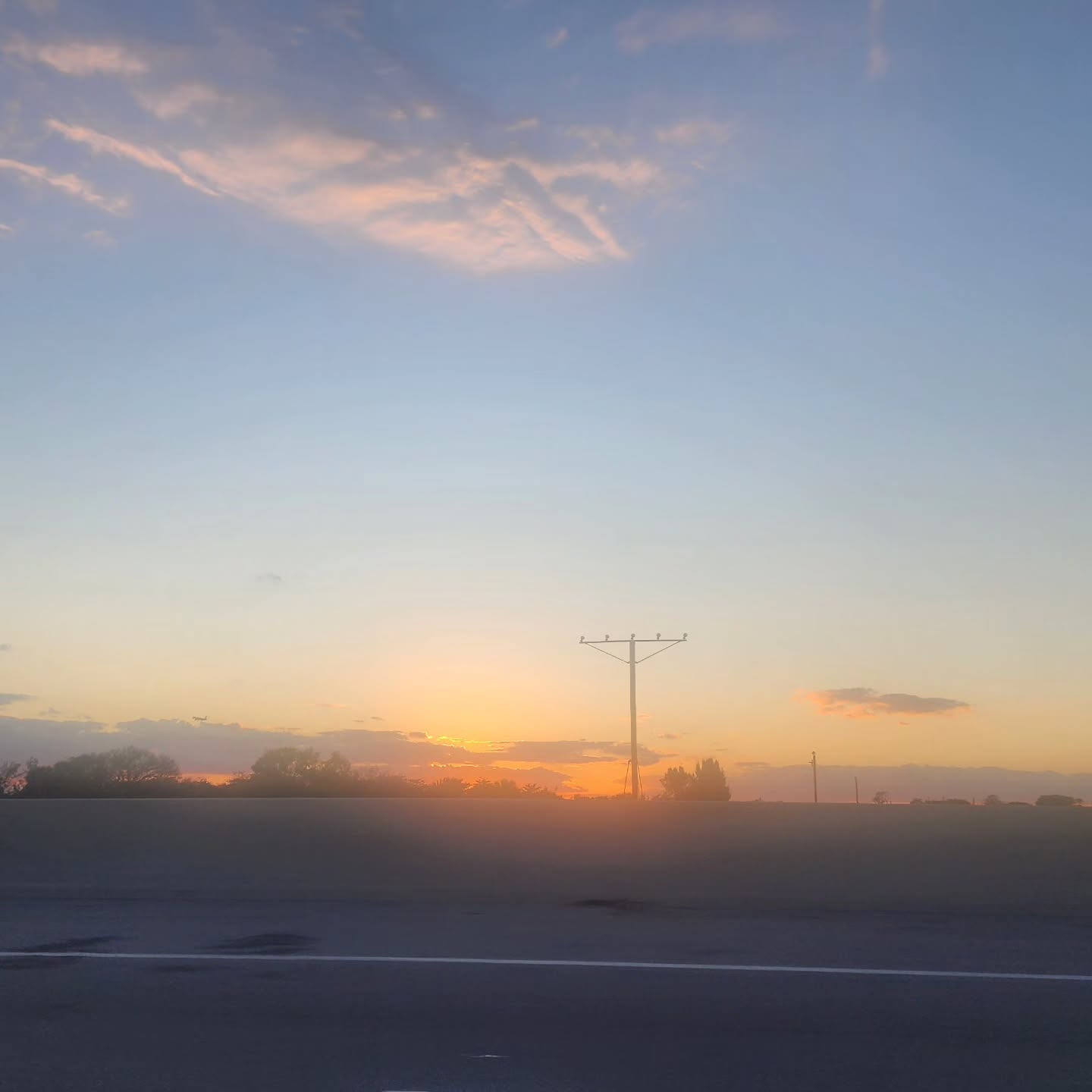 Good Morning beautiful souls.
I hope everyone stayed warm last night. ❄️