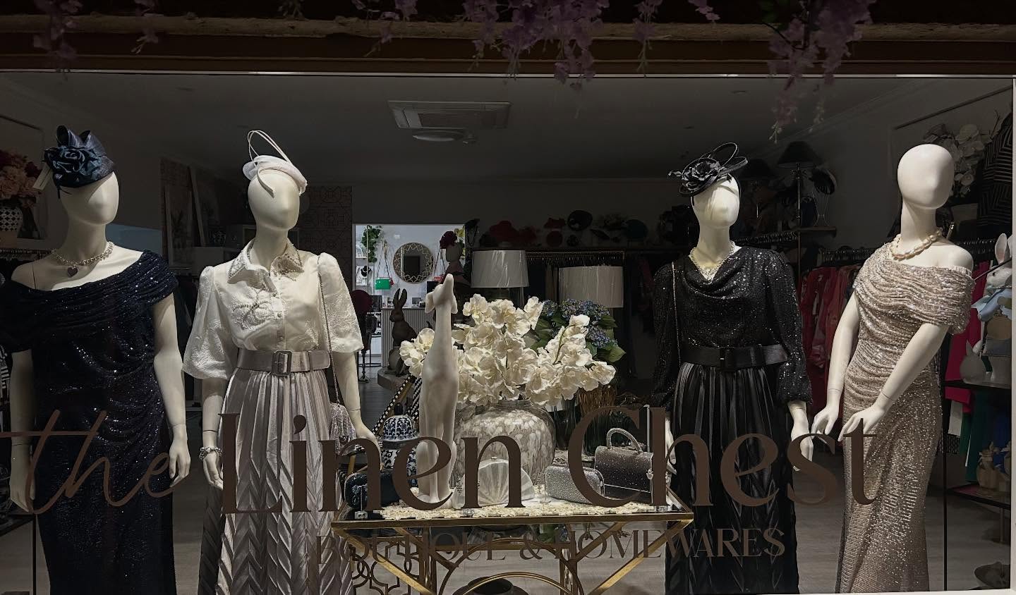 Our Chris has been very busy this week, rearranging the boutique and a new window display ❤️❤️❤️