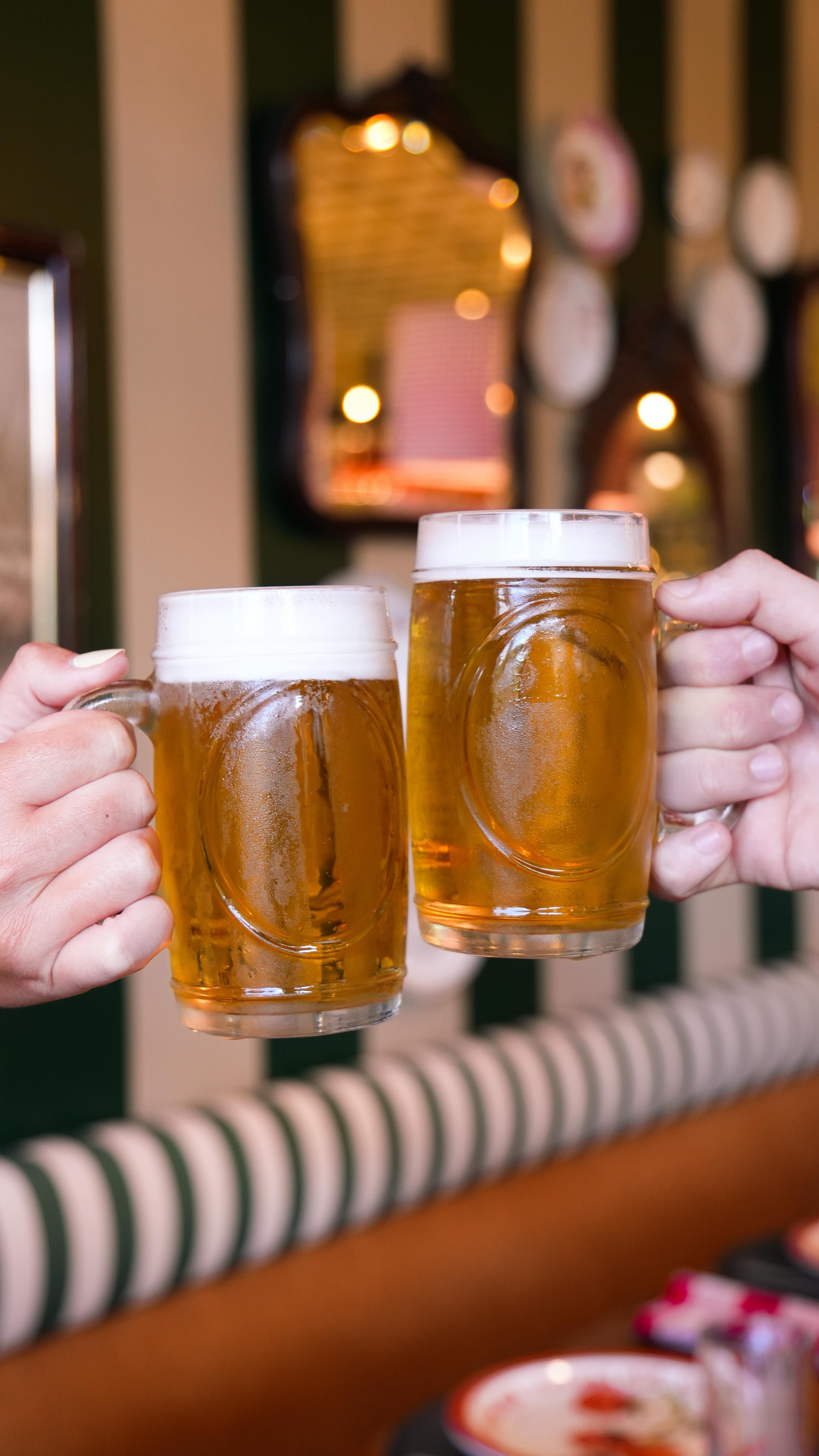 Ainda não aproveitou o #MomentoMammaDeVerão?
É a sua chance de se deliciar com a nossa #SequênciaDaMamma por R$96,00 e, por mais R$29, adicionar refil de chopp ou soda italiana para brindar e se refrescar.
No menu, opções que fazem parte da nossa tradição: sopa de capeletti, polenta crocante, saladas, galeto na brasa, massas com seu molho favorito, sobremesas e o clima acolhedor que faz parte da nossa essência.
Promoção válida no almoço ou jantar, todos os dias até 01/03.
*Oferta não válida na unidade de Tijucas.
#GaletoMammaMia #ComidaItaliana #Galeto