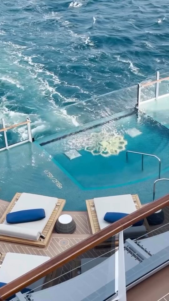 Explora Journeys não é apenas um cruzeiro.
É design sofisticado, alta gastronomia, serviço impecável e destinos exclusivos.
Acorde todos os dias com uma nova paisagem e viva o verdadeiro luxo no mar com a Explora Journeys.
💎 Planeje essa experiência com quem realmente entende de cruzeiros de luxo.
Reserve seu Explora Journeys com a Diamond Cruises e viva o extraordinário.
#explorajourneys
#cruzeirosdeluxo
#viagemcomestilo
#diamondcruises
#luxurycruise