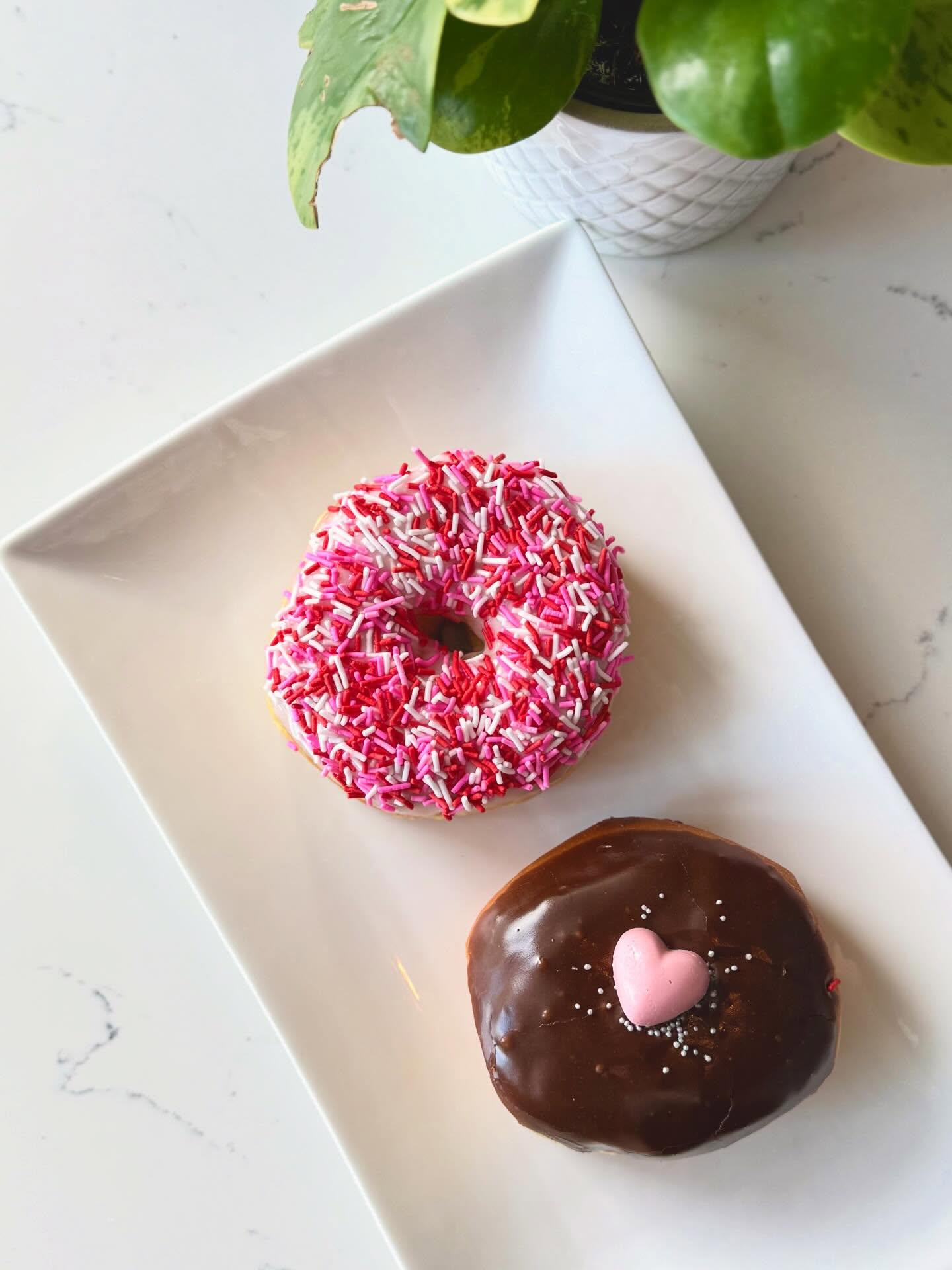 Something sweet just for this weekend 🩷
•
•
•
•
Available all weekend long! Our Valentine’s Day Special 💛 One Waffle Board, One French Toast Board, One Yogurt Berry Parfait, and Two Mimosas for $50. Make sure to reserve your spot! Link in bio.
•
•
•
•
•
•
•
#durhamtourism #durhamregioneats #durhamregion #valentines #valentinesday