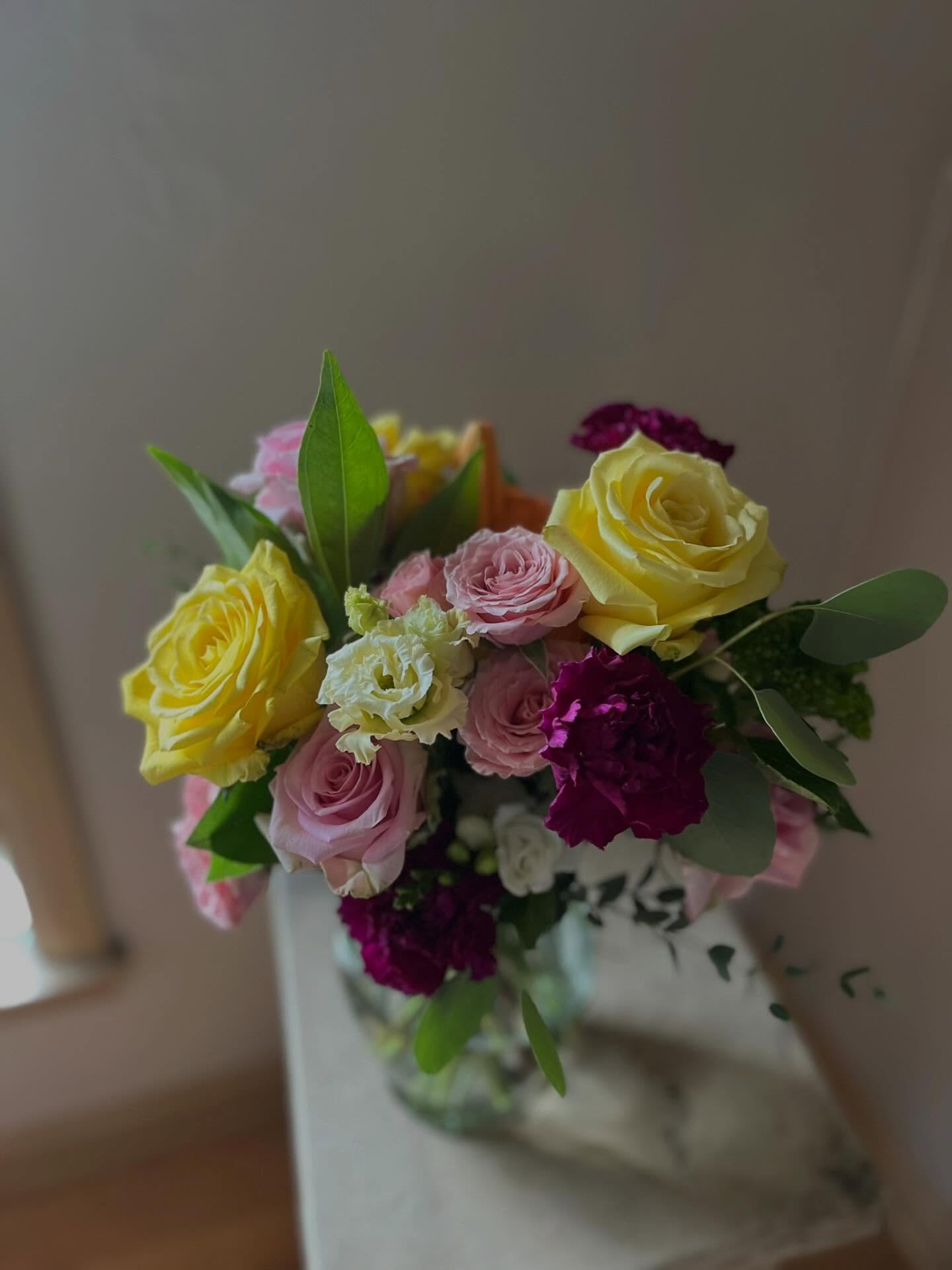 We’ve got the perfect pick for your partner, best friend, or favorite coworker. Let flowers say what words can’t. ?
Call now to pre-order your Valentine’s Day arrangements.
#BrookfieldFlorist #ValentinesFlowers #LastChanceBlooms #FloristNearMe