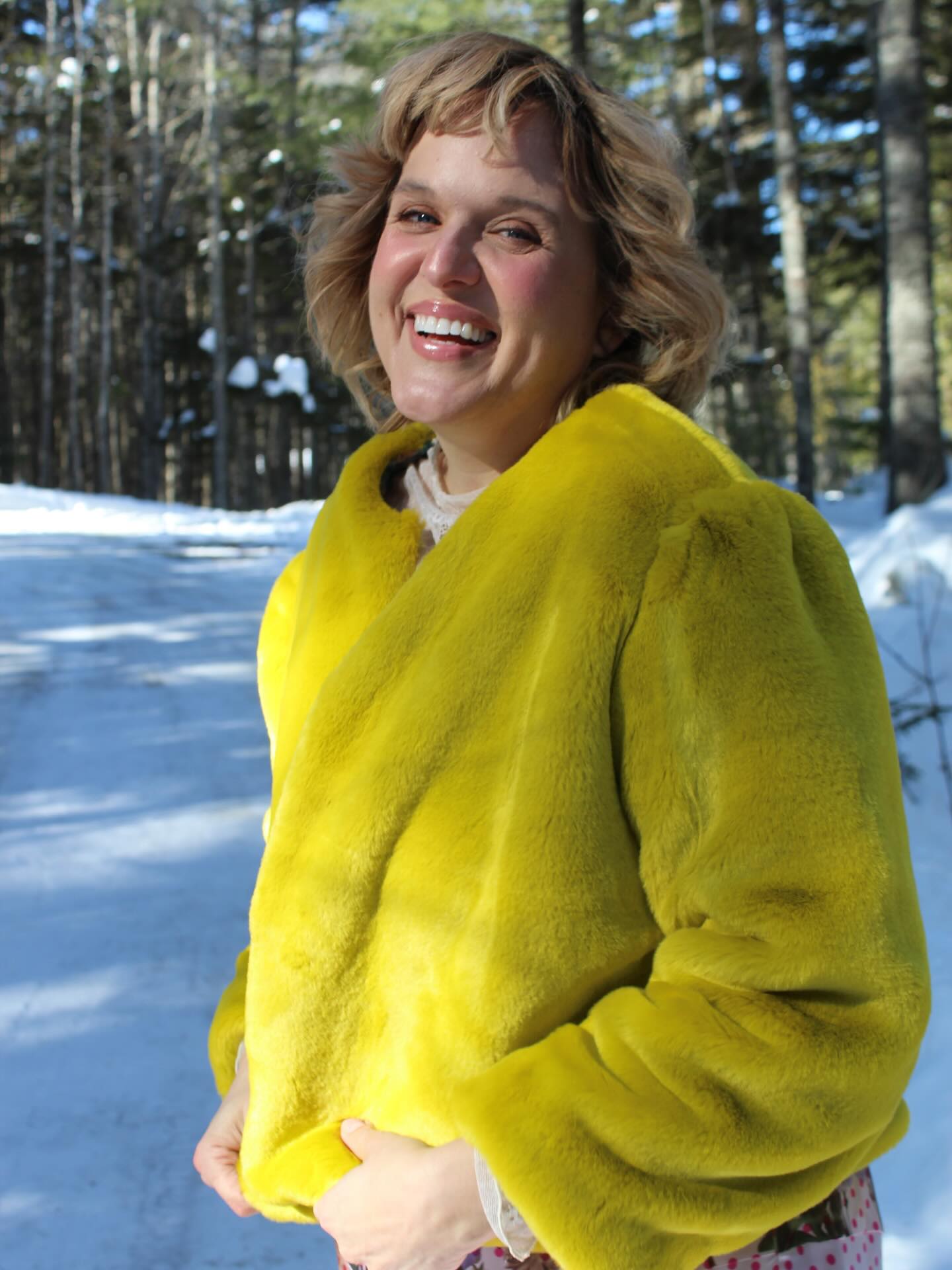 Fabulous Faux Fur by yours truly and the sweetest top by Willow Garden!
Adding color to every winter day!
We love using recycled materials and bringing new life to them! Makes every outfit that much more magical!
See you for our winter pop up this Saturday at @ebbandflowfiberarts
#mainemade #handmade #recycledfashion♻️ #oneofakind