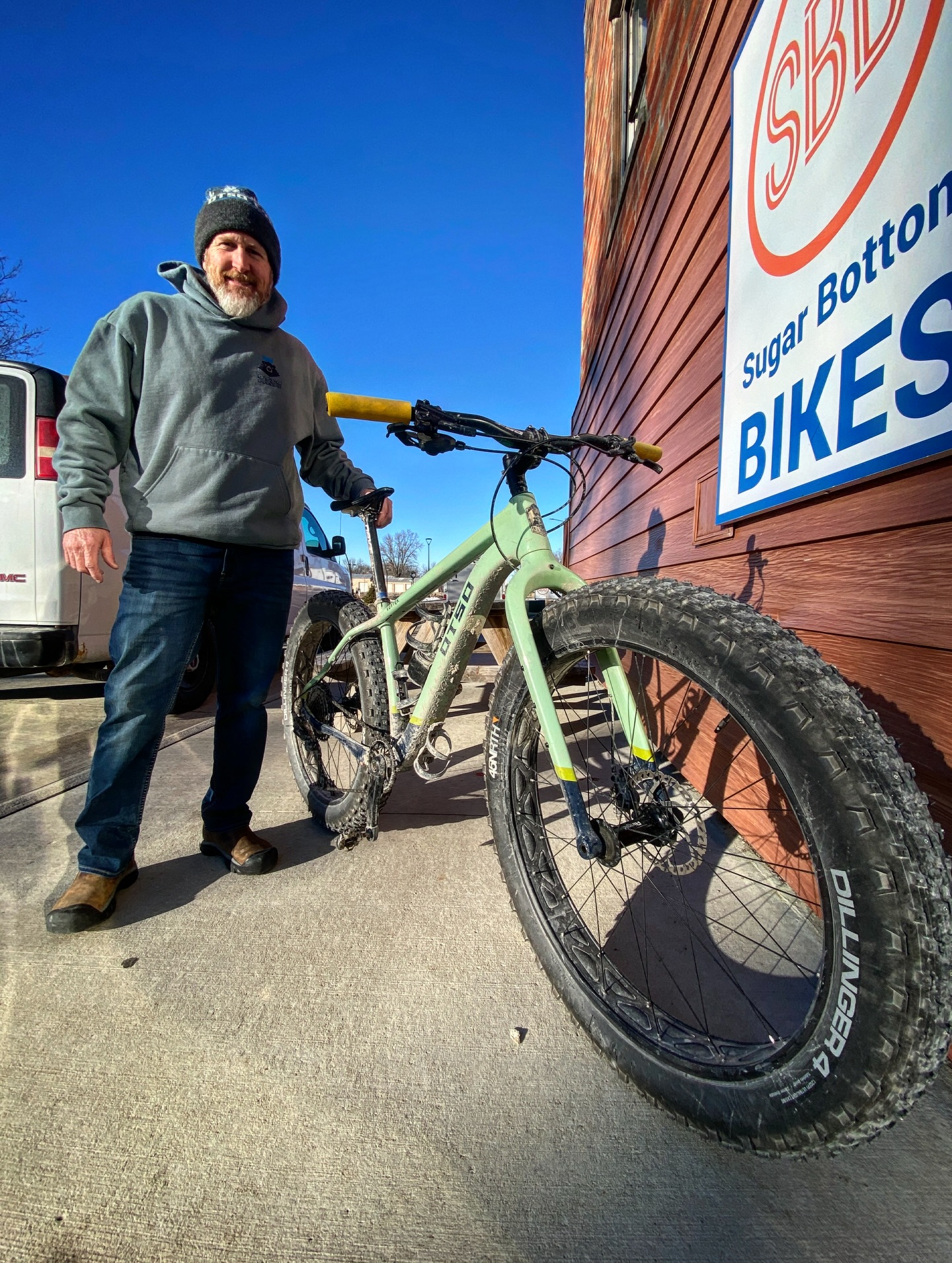 Before and After! Our off season pricing may be over but it’s still important to get your bike in for a good ol’ Spring tune up before we get REALLY busy. Currently our service lead time is only a couple days out but we expect that to change real quick with the current forecast. ☀️ ☀️ ☀️ Get those bikes in now, and be ready to ride!
.
#sugarbottombikes