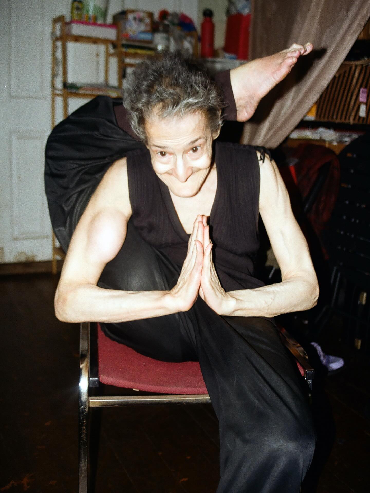 Big weekend for wild alternative programming 🤡 Definitely not one to miss
WED: FREE Karaoke 9pm (@miss.nora.knox)
2.12 Love Bomb: Solo Sets (@pashaandthekindredspirits @greg_almond @radar_bk @living_room_2000)
2.13 Friday the 13th Variety Show & Mini Market (@dank.ohara @amyharlib @0ssuary @lowellschool @red_dye.40 @drereadsspooky @blissfullyoliver @dur.a.cuir @Brooklynatticbooks @le.sylphide @Grimdelightsli)
2.14 6pm Annual PALentine’s Day Party: crafts, candy, 200 cigarettes screening
9pm Theophobia | Dracula and his band The Draculas | Zolly Doom (@theophobia @draculaandhisbandthedraculas @zolly.doom feat: Amazing Amy)
📸: Amazing Amy @amyharlib by @katrina.a.stewart