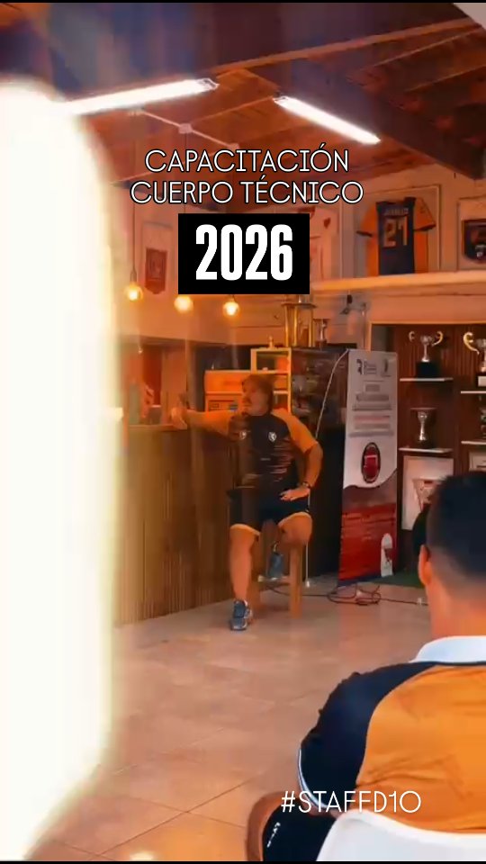 ⚽El #STAFFD10 ansioso por salir a la cancha?
¡Así vivimos el 1er. día de nuestra capacitación inicial para afrontar todos los desafíos del 2026!
¡GRACIAS por ponerse la camiseta otro año más!??
⚽ #VAMOSD10 #MásQueFútbol
@empanadas.morita @sportlyon_ind @lyonoficial.ok @360player @menottiescuela @paramedic.arg @coerverargentina @telviso.ar @somos.imowi @elparmegiano @cacmaterialeselectricos @gaseosasecco