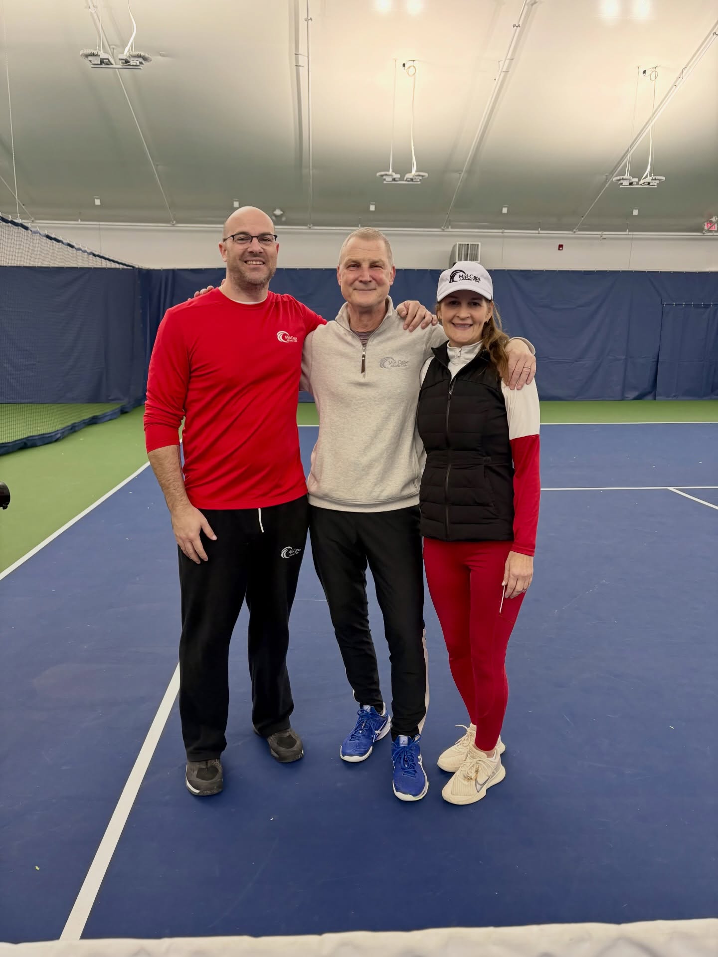 National Wear Red Day in support of women’s cardiovascular health! Our hearts were especially full today seeing a familiar face back in the club, Andreas is easing back into work after a 10-month battle with leukemia, and we are so grateful to have him with us again. ❤️