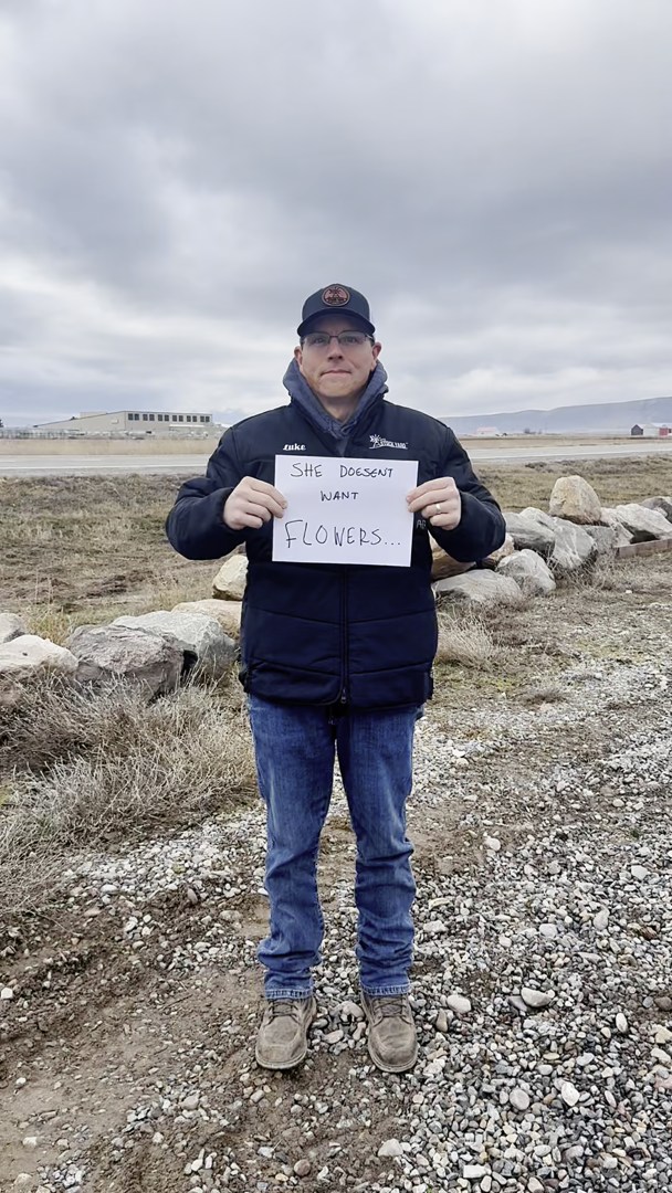 Don’t buy her flowers… she wants this greenhouse🥰
We just dropped the price even more for our last three days of the sale it’s now $10,500!
Don’t wait!💨
#ptistockyard #greenhouse #garden #sale