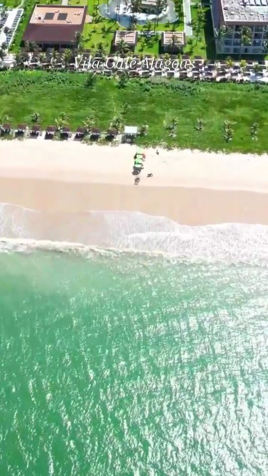 Mar azul clarinho, piscinas naturais e aquele clima de descanso total… 💙
Alagoas é assim e no Vila Galé Alagoas fica ainda melhor
🌴 Vila Galé Alagoas Resort – All Inclusive
🏨 Hospedagem em resort pé na areia
🍹 All Inclusive completo
✈️ Aéreo saindo de São Paulo
🚐 Transfer aeroporto ↔ resort
🛏️ Apartamento para 2 pessoas
📅 6 dias | 5 noites
💳 A partir de 4x de R$ 1.634,21
(Válido para datas selecionadas e sujeito à disponibilidade)
🌊 Ideal para relaxar, curtir o melhor do litoral nordestino e viver dias inesquecíveis com conforto e praticidade do começo ao fim.
📲 Fale com a Diamond Cruises e garanta sua próxima viagem dos sonhos ✈️
#VilaGaleAlagoas #AllInclusive #Alagoas #DiamondCruises #ViagemDosSonhos