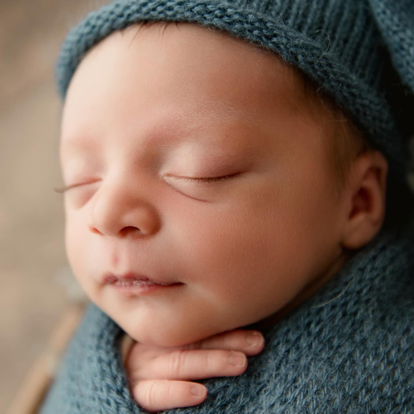 Perfect in blue 💙 Adorable little Jacob slept so soundly for his Newborn Session.
#newbornphotographer #wiltshirenewbornphotographer #hampshirenewbornphotographer #salisburynewbornphotographer #andovernewbornphotographer