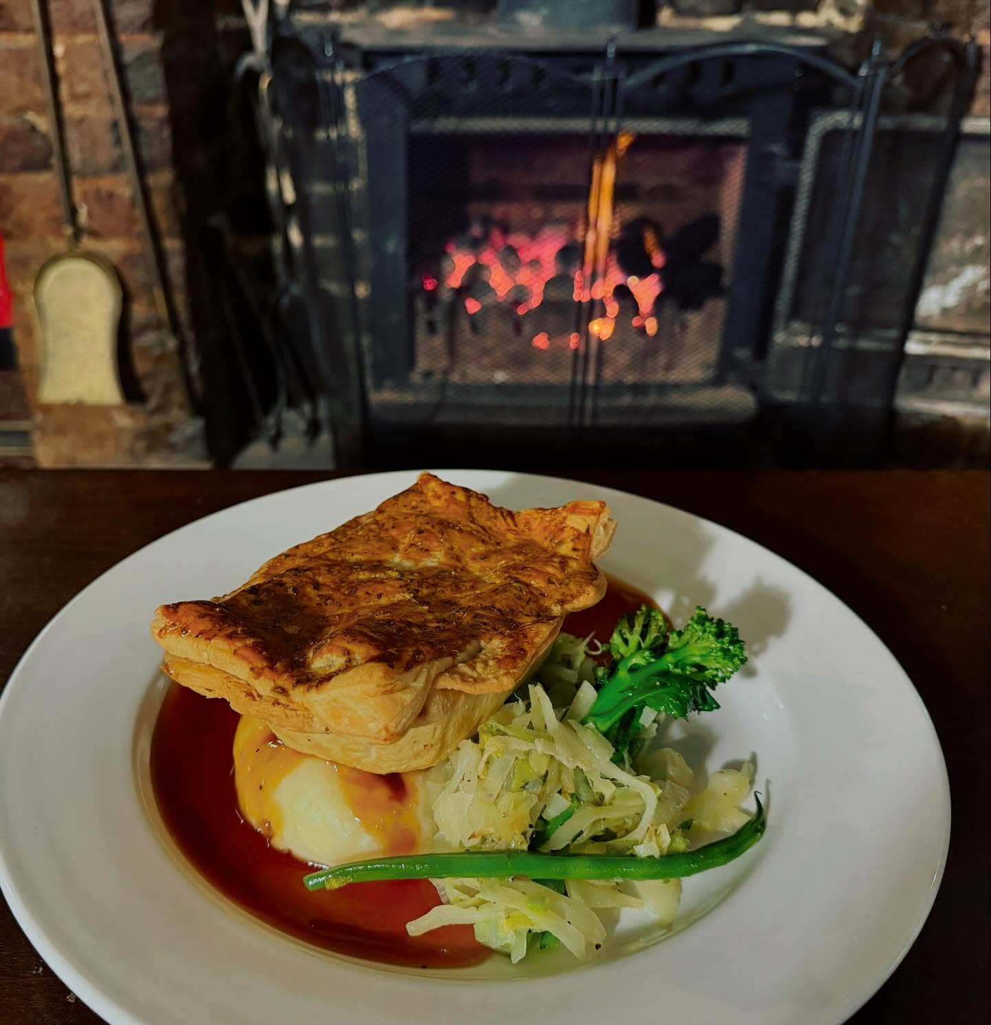 ? New tonight for Pie Night — Spicy Jackfruit Pie!
All pies just £10 from 5pm.
Come hungry. Leave happy. ? #pienight #harlingtonvillage #heathrowairport #comfortfood