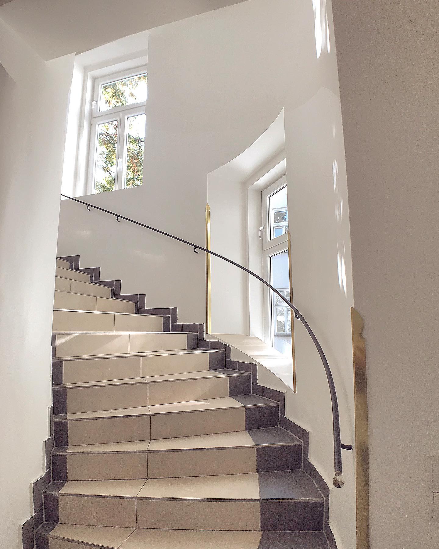 #vienna #viennaapartments #apartmentvienna #steinerresidences #wien #hausaugarten #bookingcom #expedia #airbnb #stiege #stiegehaus