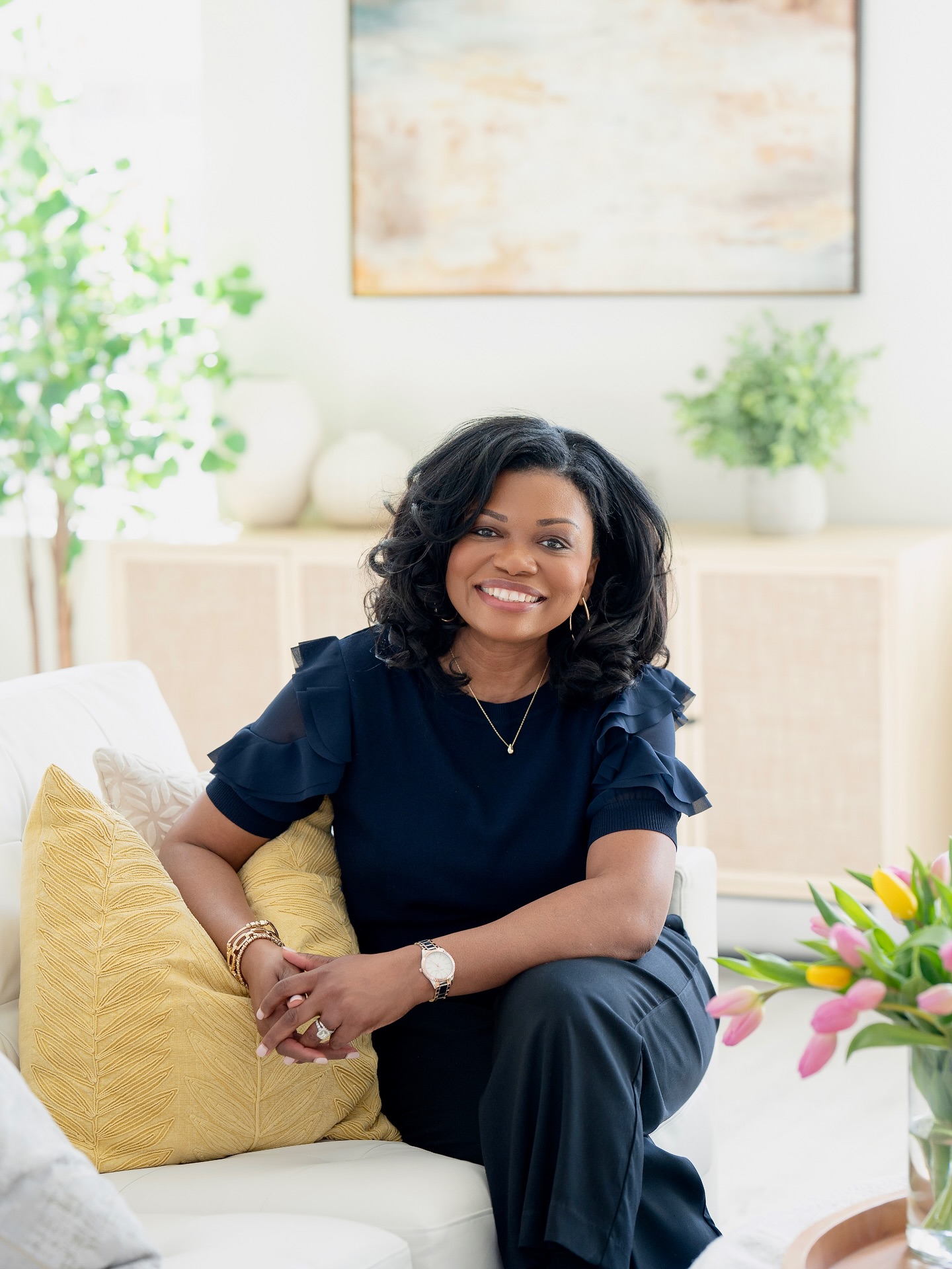I’ve seen a few new faces here lately, so I wanted to say hi and share a little about me
I’m Shawon (Shuh-wawn), a brand photographer and visibility strategist based in Medway, Massachusetts.
Over 14 years ago, I received a fancy camera for my birthday and that gift has grown into something I never could’ve imagined.
Today, I support women entrepreneurs in showing up with confidence through brand photography and strategic visibility so they can attract the people they’re here to serve.
What lights me up the most?
Seeing my clients shine✨
I’m honored to do the work I get to do.
A few fun facts about me:
Gardening is my happy place (right now it’s kinda hard to see past all the snow)
✨I lived in Japan for two years
✨My first career was in real estate
I love interior design (currently giving a few rooms a makeover)
Now it’s your turn! I’d love to know—
What lights you up in your work?✨