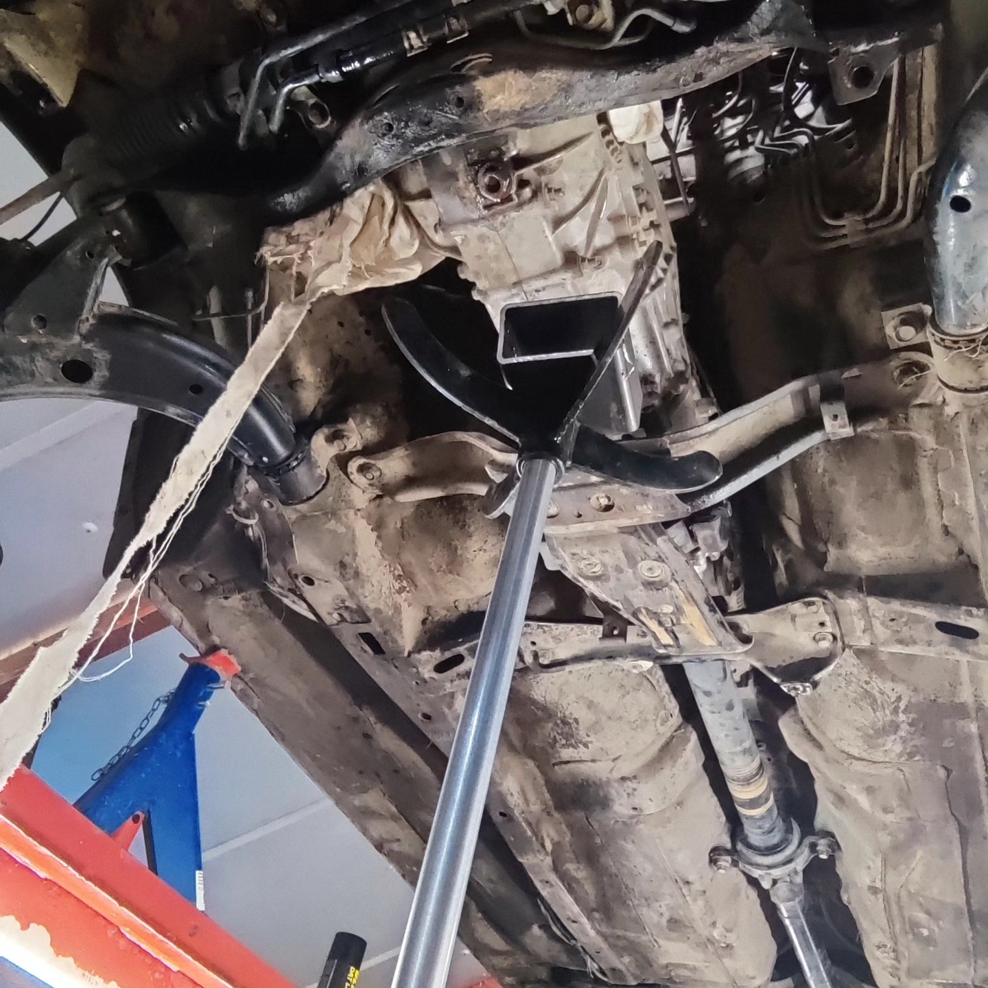 Subaru Forester clutch replacement
Throw out bearing was stuck and burnt up.
Replaced the complete clutch set including all bearings and seals, drives like new again
#Subaru #forester #subi