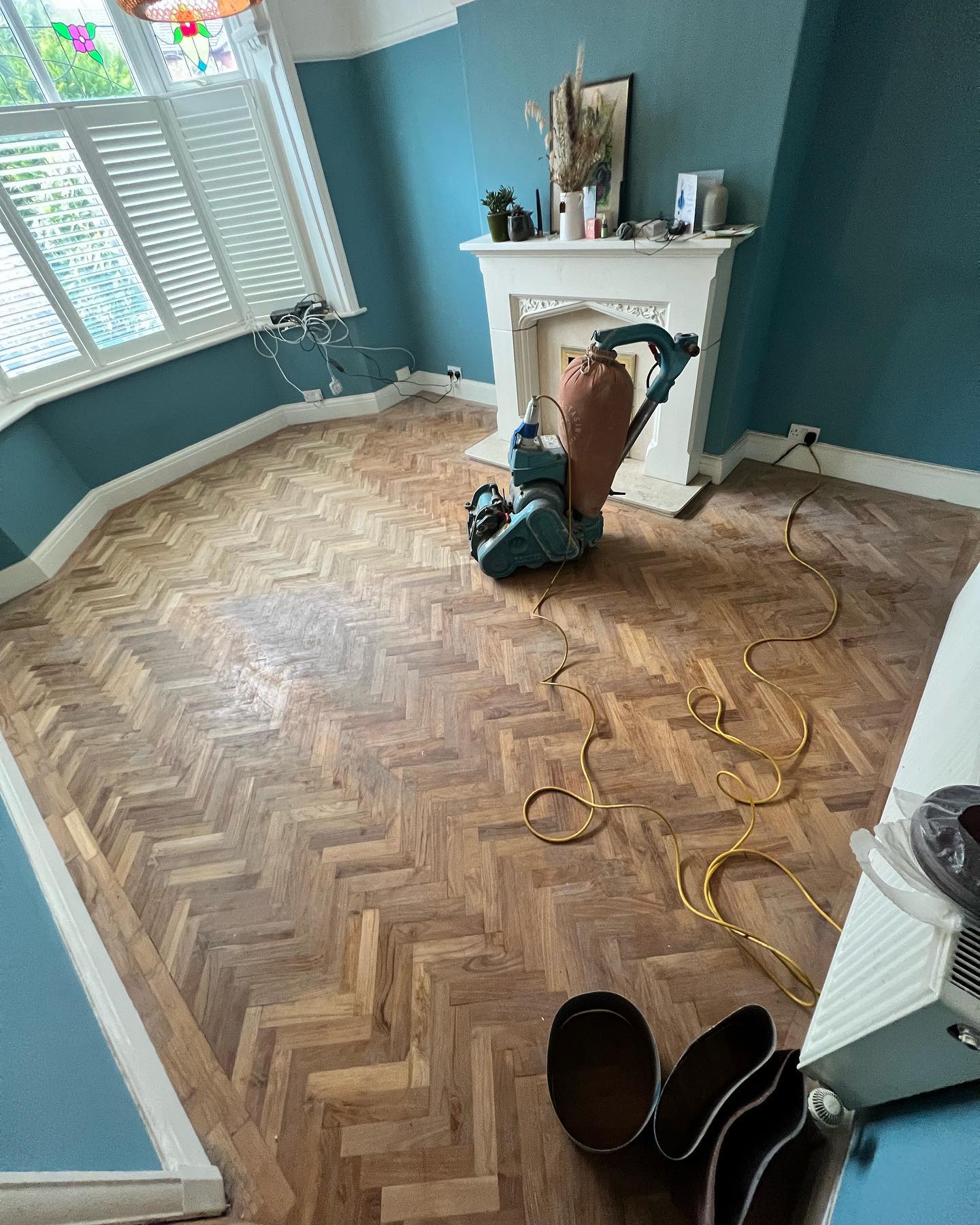 Very tired oak parquet floor brought back to its former glory the grain is incredible in these blocks great transformation ????
#pinefloors #pineflooring #floorsanding #floorsander #floorrepair #originalfloorboards #originalfloors #naturalflooring #parquet #parquetfloor #parquetflooring #originalfloorboards #homeimprovement #homeimprovements #homeimprovementprojects #renovationproject #renovation #mcr #sanding #sandingwood
Floor Sanding ☑️
Floor Laying ☑️
Floor repairs ☑️
Free quotations ☑️
Cover the UK ?
? : 07721710499
? : uniquefloorfinishes@outlook.com
? : www.uniquefloorfinishes.com
? : unique floor finishes on googlel