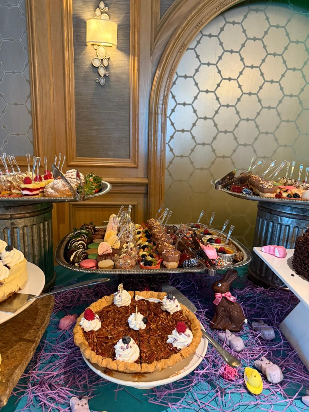 If Easter Brunch doesn't look like THIS, we don't want it! ?
Book your table for Easter Sunday to enjoy photos with the Easter Bunny, an Easter egg hunt, and a buffet with over 40 items to choose from! Your table awaits at the link in bio.
