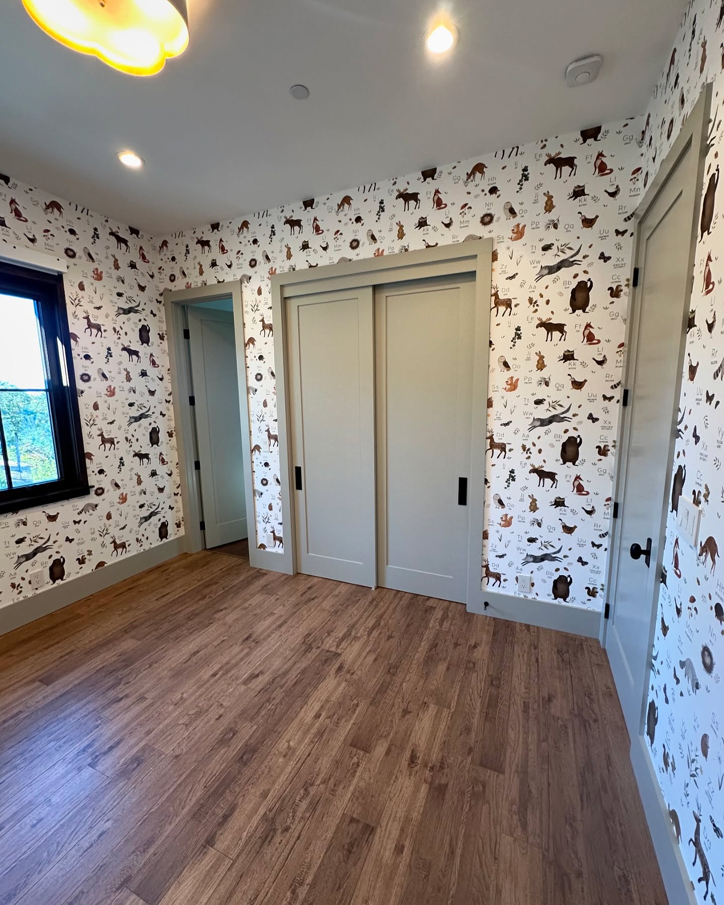 Ella Decor ??