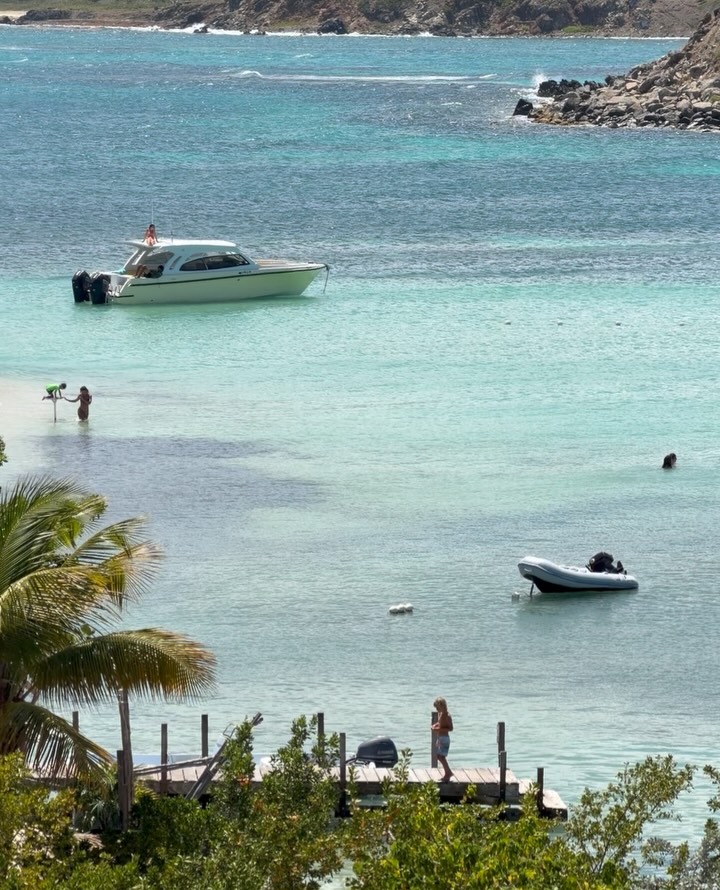Mars ❤️? …. et ça repart ?
#beachrestaurant #boutiquehotel #pinelisland #sxm #discover