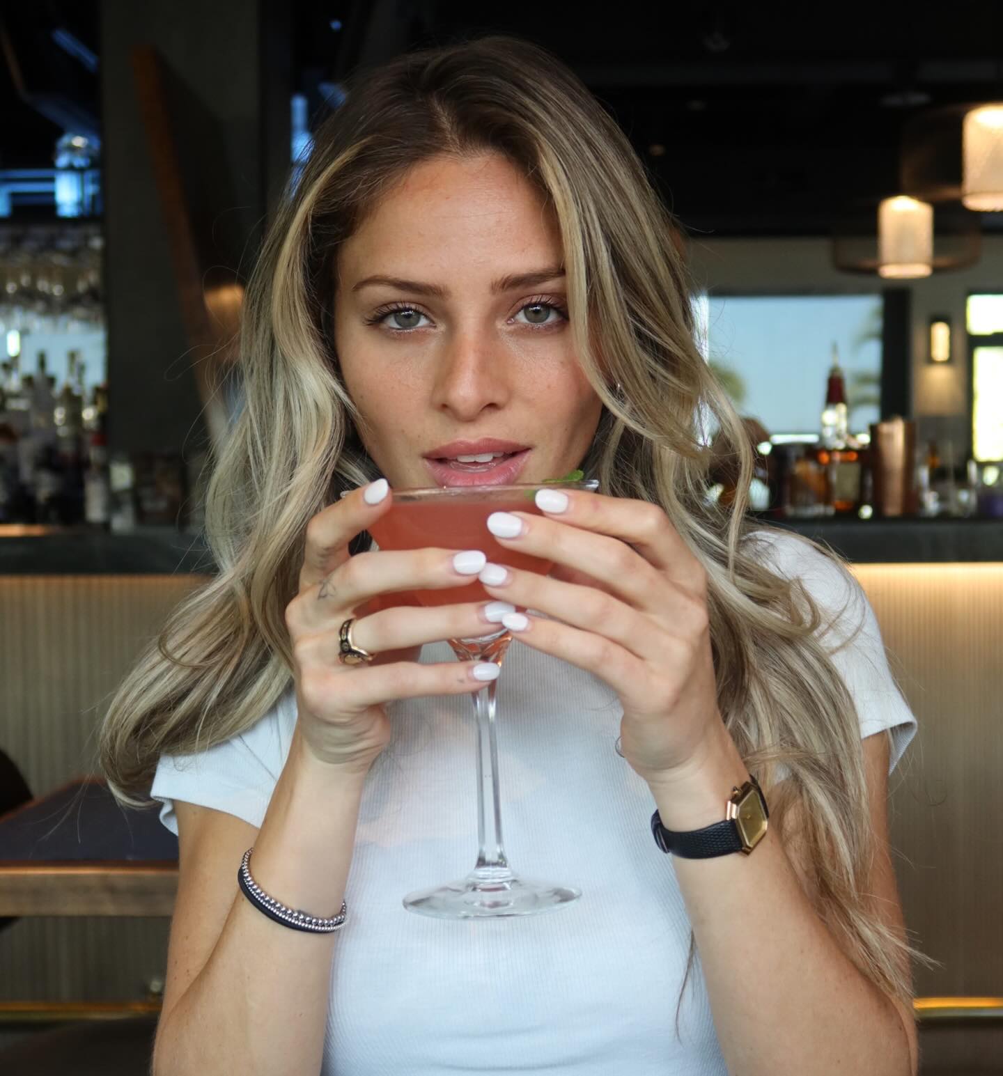 Friday feels better with a drink in hand (and chopsticks) ?