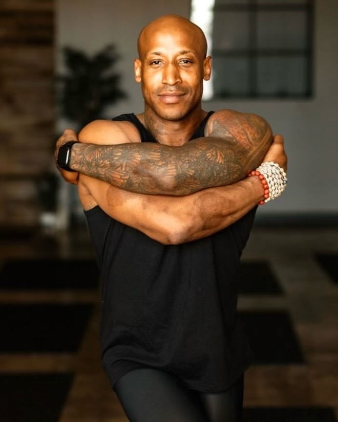 Hey Uptown Yoga Family, please welcome Chris Jackson to our teaching staff! ?? We are super excited to have him on our team!
Chris has over 25 years of experience in the fitness industry and nearly two decades of personal yoga practice. But rather than focusing only on physical postures, Chris encourages you to explore the broader intention of yoga beyond the mat and reconnect to what matters. His teaching style emphasizes slowing down in a world that often moves too fast.
Be sure to come catch him at the Uptown Dallas studio starting THIS Saturday at 12pm! Show him some yoga love and welcome Chris to the community!
???
•
•
•
@mr_namaslay
#dallasyogateacher #dfwyoga #dallasyoga #uptownyoga #yytribe
