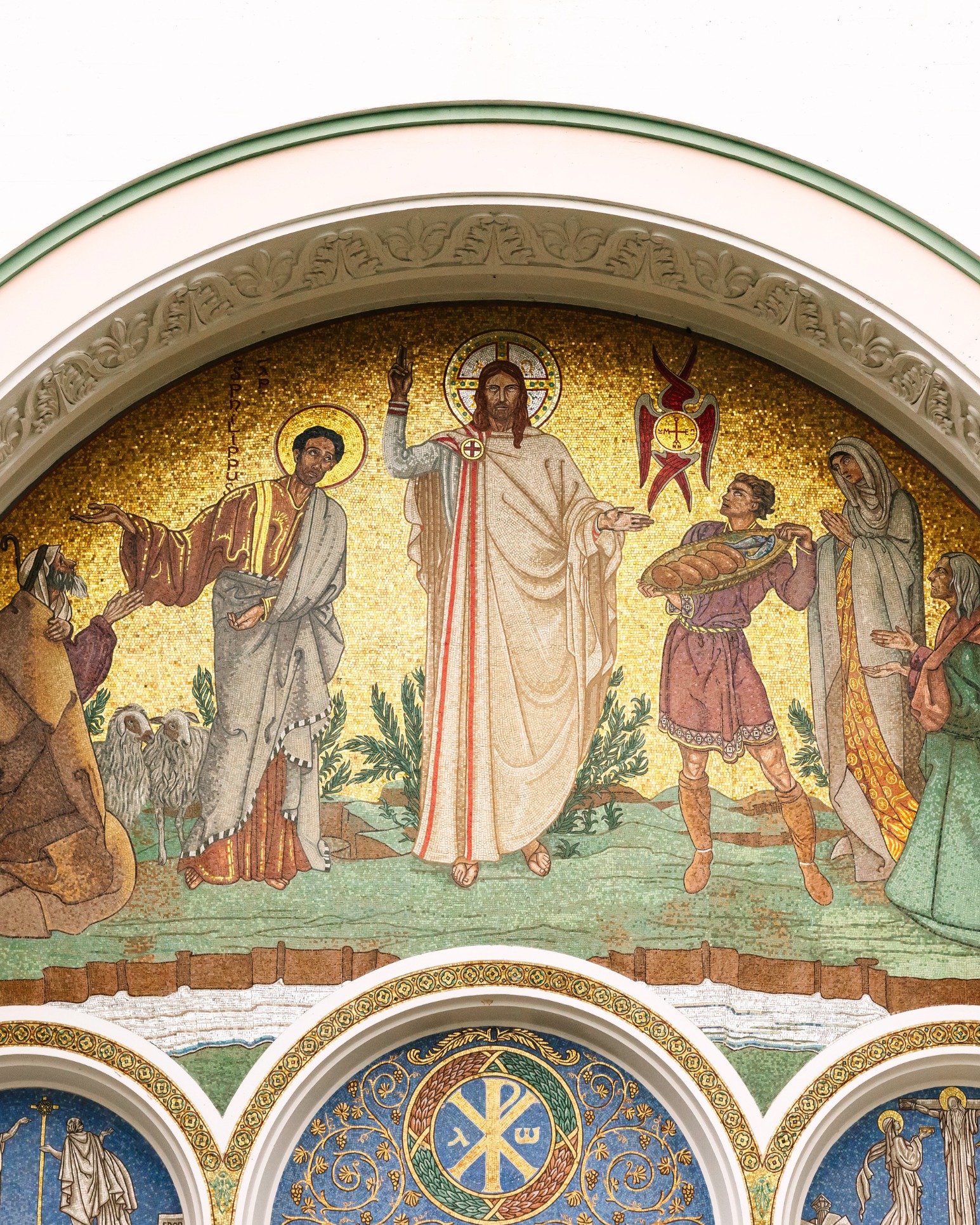 Your Catholic Parish in the heart of Pasadena ?
Home to @newmanpasadena and @spasfalcons ⛪
Wherever you are in your faith journey, you belong here.
Join us for Mass, Adoration, Confession, Bible Study, Friends in Faith Small Groups, and so much more! (Like the amazing & sacred 7pm Candlelight Mass hosted by our @newmanpasadena Young Adults)
Use the link in our bio to visit our website and to sign-up for our newsletter ✅
We are #pasadenacatholic ❤️