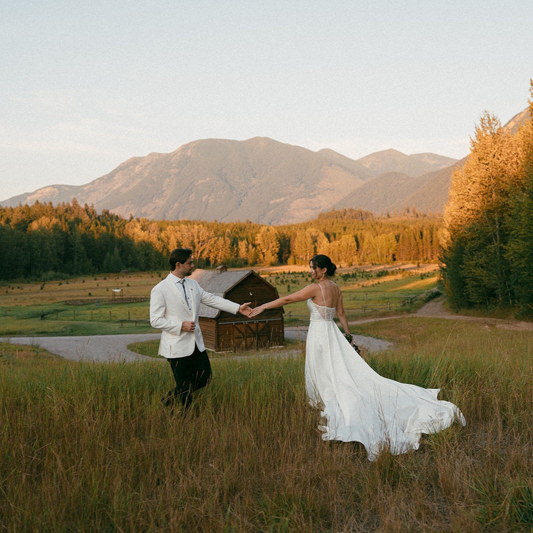 Golden hour just hits different at Green Valley Ranch.
As the sun dips behind the mountains and the sky lights up in soft, glowing hues, there’s nothing quite like celebrating in that moment — surrounded by the people you love in a place that feels entirely your own.
Now booking 2027 dates — come experience your golden hour.
? @elsaeileenphotography
#GreenValleyRanch #MontanaWeddings #GoldenHourMagic #GlacierNationalPark #DestinationWedding