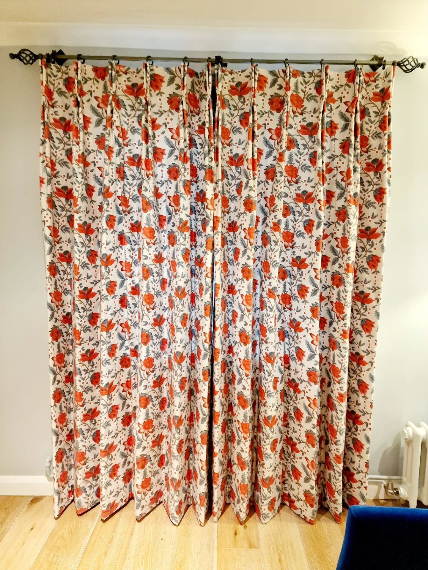 Colour and pattern for the sweetest little Surrey cottage, featured for this week's #throwbackthursday ❤️
#cottagecore #cottagecoreaesthetic #cottagestyle #bespokecurtains