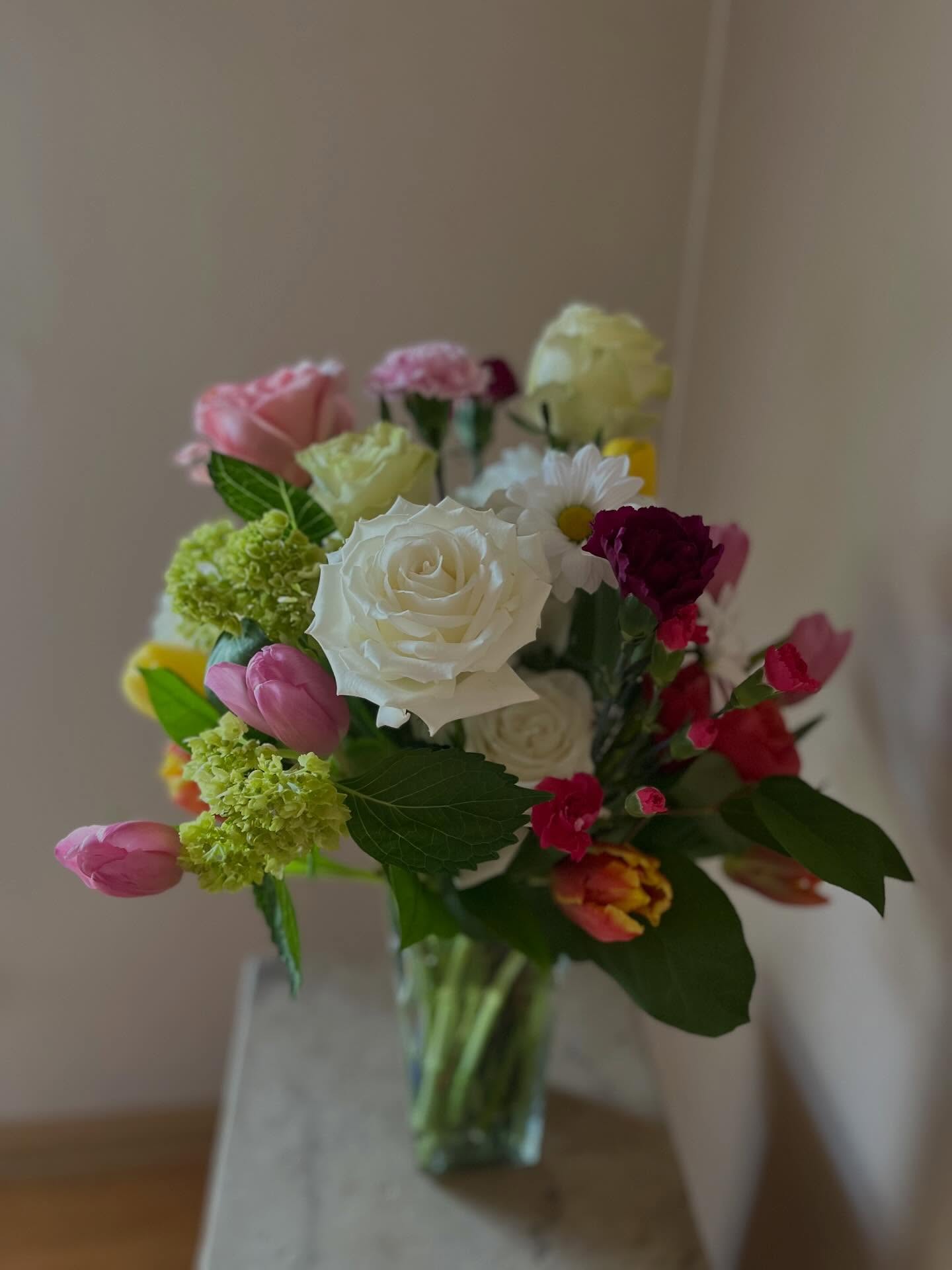 Mother’s Day is just around the corner — a beautiful time to celebrate the women who mean so much to us. ?
We’re now taking orders and would be happy to help you choose something just right.
#mayflowersflorist #mothersdayfloralarrangements #brookfieldwisconsinflorist #floristinbrookfieldwisconsin