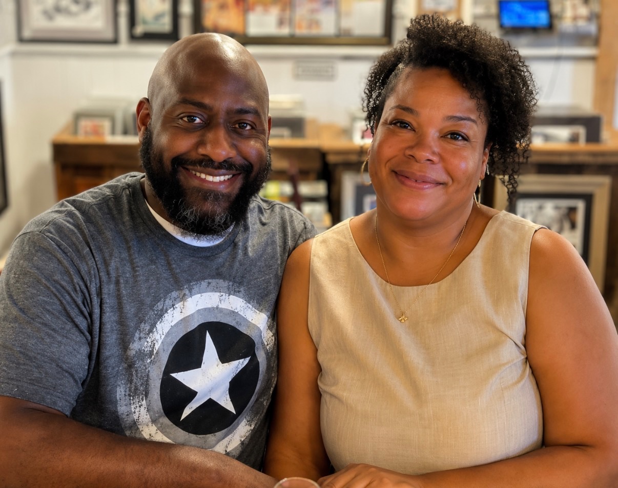 Your date night destination in the Dahlonega Square ? Come see us this weekend and let us elevate your special evening with wine, music, and local art.
#dahlonega #visitdahlonega #winetasting #artandwine #datenight