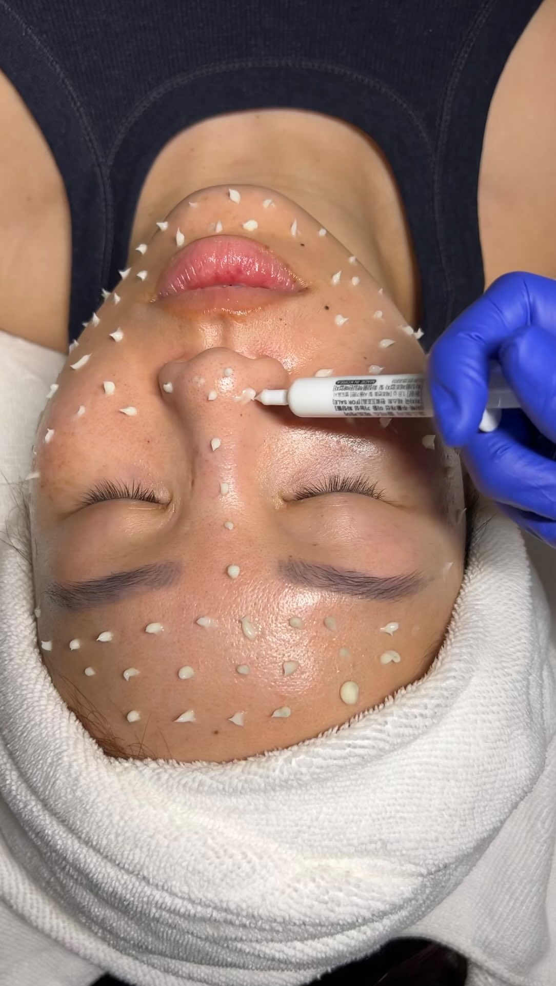 Cellstory -Microneedling without the needles.
Let’s breakdown this 8-step system!
#liquidmicroneedling #cellstory