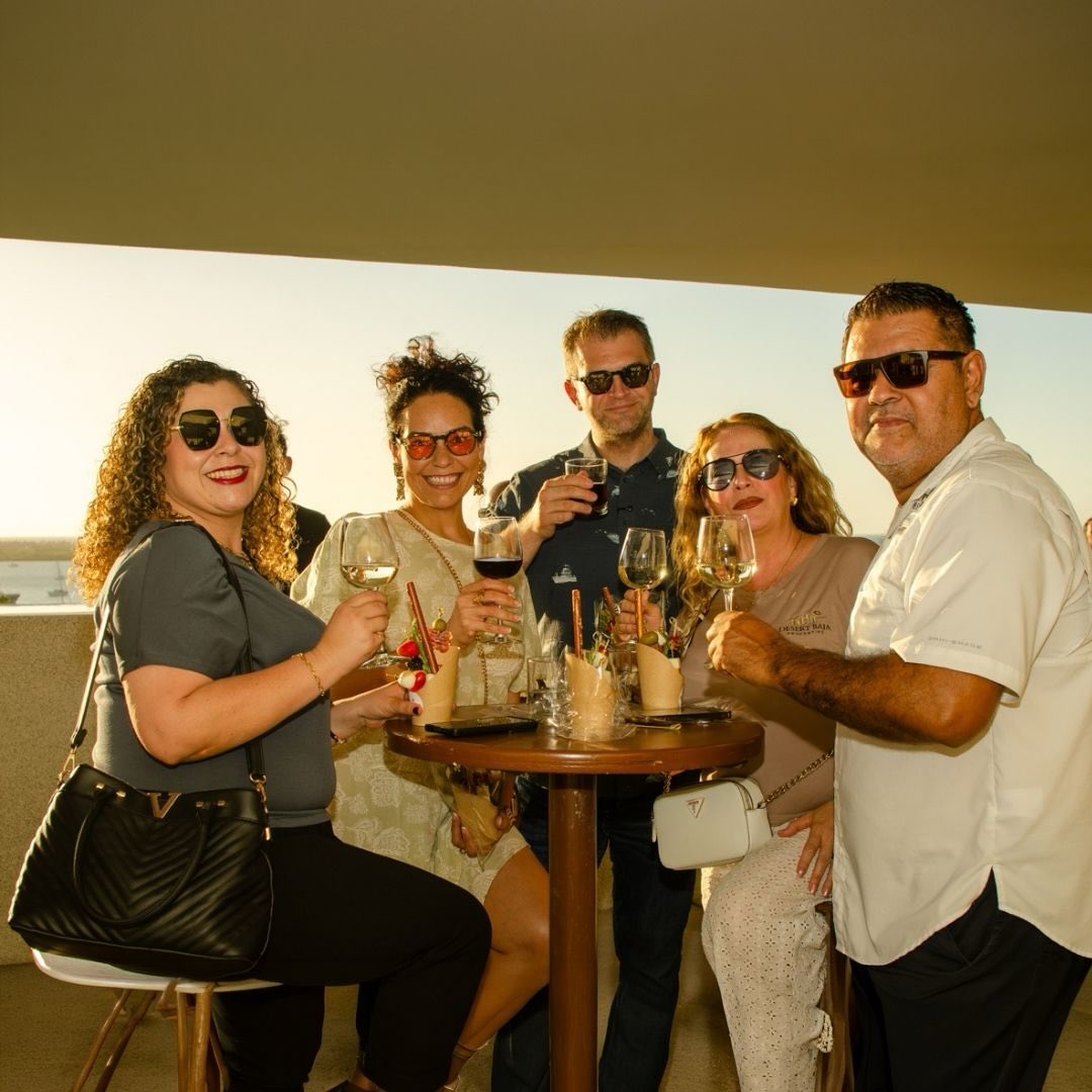 Gracias a todos los que nos acompañaron en el primer Cocktail & Sunset de Sancta frente al malecón de La Paz. ?
El atardecer estuvo increíble y fue mejor compartirlo con ustedes.
Esto es solo el inicio de lo que viene para Sancta. Síguenos aquí para ser parte de lo que sigue. ✨
? Sancta La Paz