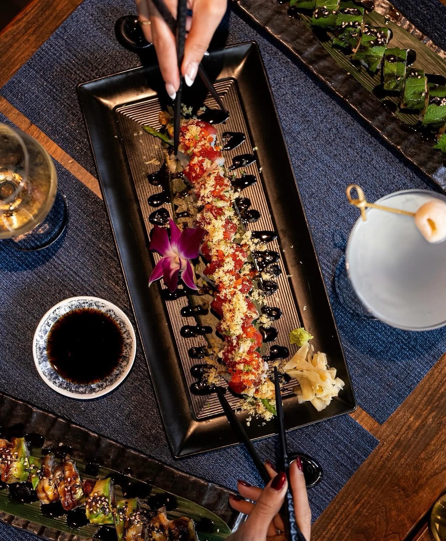 Turn your Sunday dinner plans into sushi and cocktails done right at Sushi Jo ?