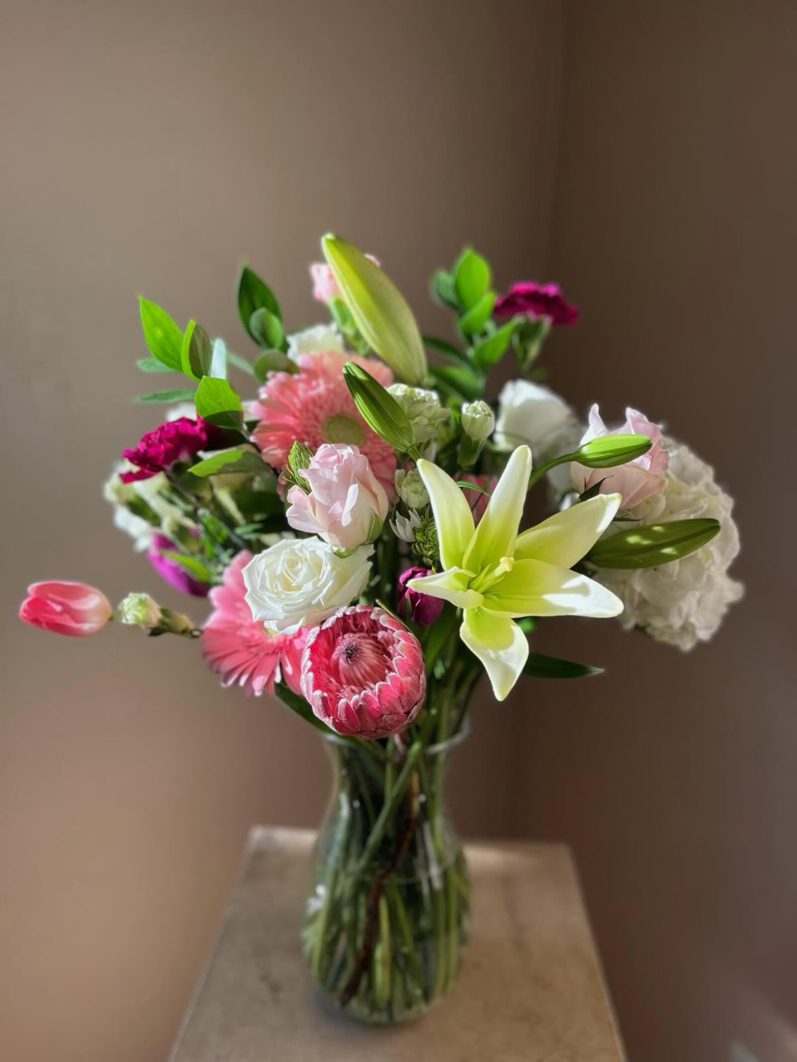 So grateful to serve Brookfield and the surrounding communities with flowers for every occasion.
#mayflowersflorist #brookfieldwisconsin #floristinbrookfieldwisconsin #floralarrangements