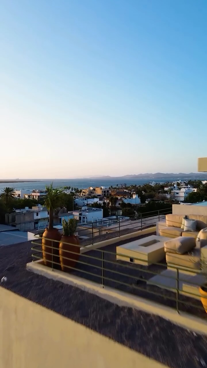 Cada avance nos acerca a la experiencia de vivir SANCTA. Los espacios ya comienzan a revelar su esencia, y el rooftop con vistas a la Bahía de La Paz, la alberca infinity, el jacuzzi y las áreas de convivencia empiezan a tomar el lugar que imaginaron desde el primer día.
Más que un desarrollo, SANCTA está dando forma a un estilo de vida donde el bienestar, la calma y la conexión con el entorno son parte de lo cotidiano.
Cada día falta menos para vivirlo. Agenda tu visita y conoce las últimas residencias disponibles.
#SanctaResidences #AvanceDeObra #LaPazBCS #BajaLiving #WellnessLiving