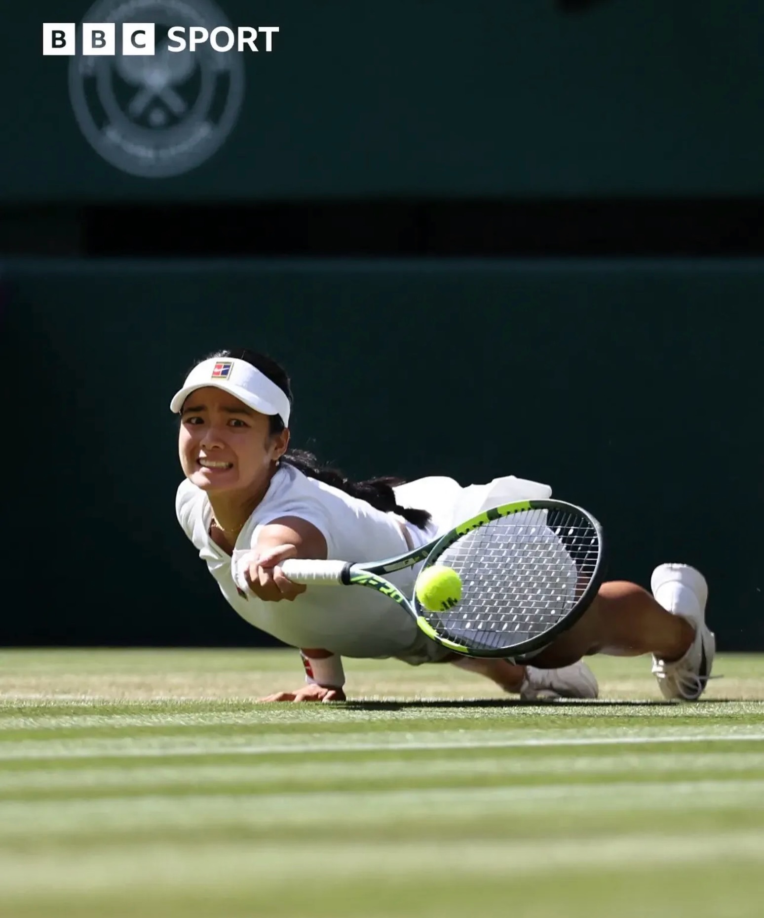 Only yesterday I said that you don’t need to love Pilates to do Pilates. You will love the stronger, better aligned, more balanced body that it provides for all the hobbies and activities that you do love.
Here is an example of putting a plank into good use!
You’re welcome ?
#wimbledon #pilatesforlife #pilatesbody @alex.eala