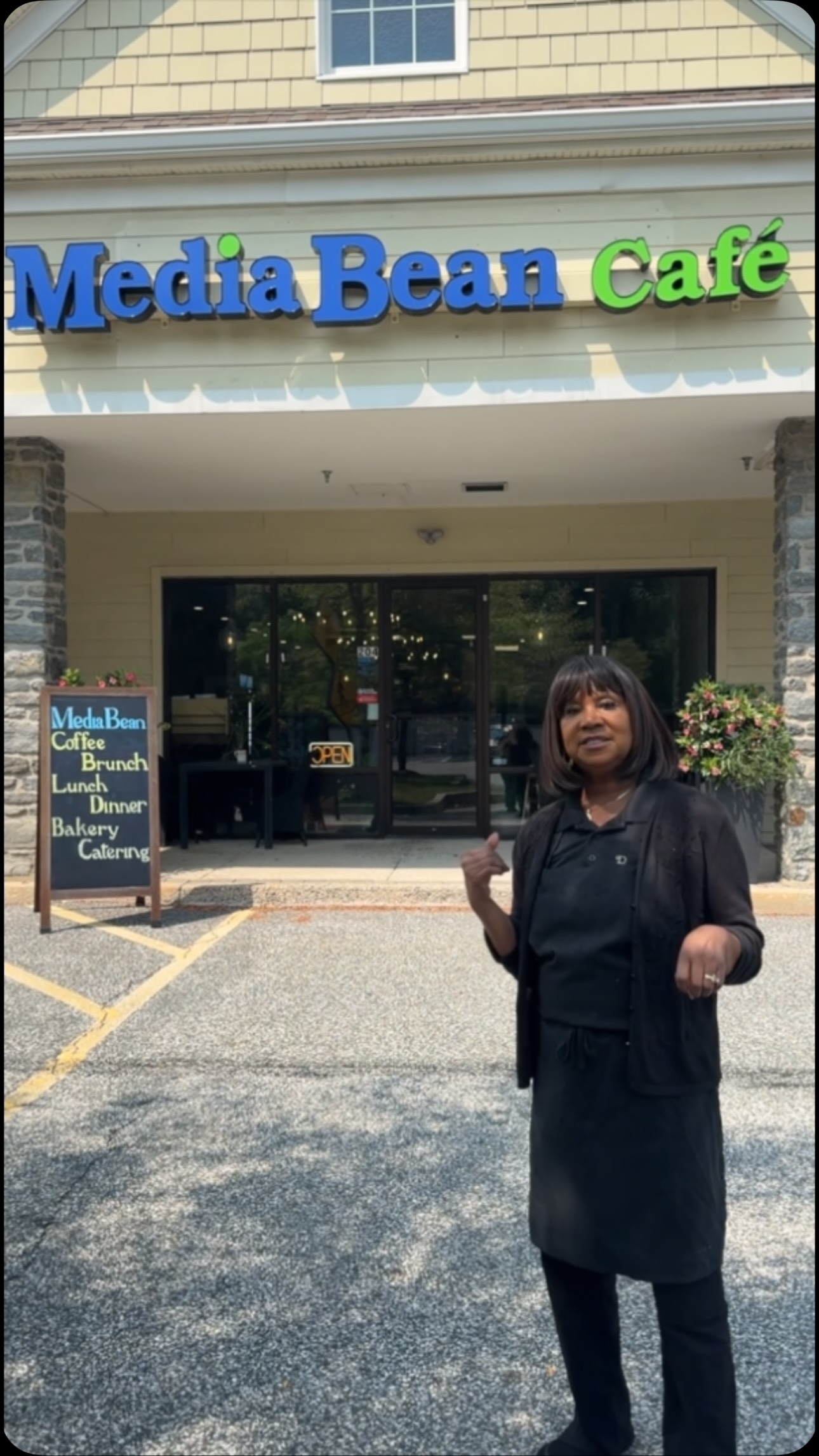 HAVE YOU HEARD? ?
Difabio’s Market & Tap owns Media Bean Cafe and Difabio’s Bakery! Media Bean and the Bakery are right down the street from Difabio’s on 252 in the Springton Pointe Shopping Center!?204 S Newtown Street Rd
Media Bean Cafe is open Tuesdays to Sundays and offers Breakfast and Lunch served everyday until 2:30! Thursdays to Saturdays we serve a seasonal BYOB Dinner! ??️
Media Bean Cafe is connected to Difabio’s Bakery where you can find all of your favorite cakes, cupcakes, cookies, and more! ??
Stop by Media Bean Cafe and Difabio’s Bakery and grab & go coffee, food, pastries, and more! ☕️?
Brunch, BYOB Dinner, coffee, smoothies, baked goods, & more... ✨
Breakfast & Lunch Hours: Tuesday-Friday 7am-3pm, Saturday & Sunday 8am-3pm
Dinner Hours: Thursday-Saturday 4:30-8pm
Address: 204 S Newtown Street Rd Newtown Square, PA ?
Phone Number: 610-755-3559 ?
Website: mediabeancafe.com ?️
Make your dinner reservations online! If you have any questions, feel free to email cas@difabiosevents.com for more information!
Available on Uber Eats, Door Dash, and Grubhub ?
Don’t forget- We are located next to DiFabio’s Bakery! Perfect for any dessert needs! ?
#MediaBeanCafe #difabios #BYOBDinner #MediaPA #NewtownSquarePA