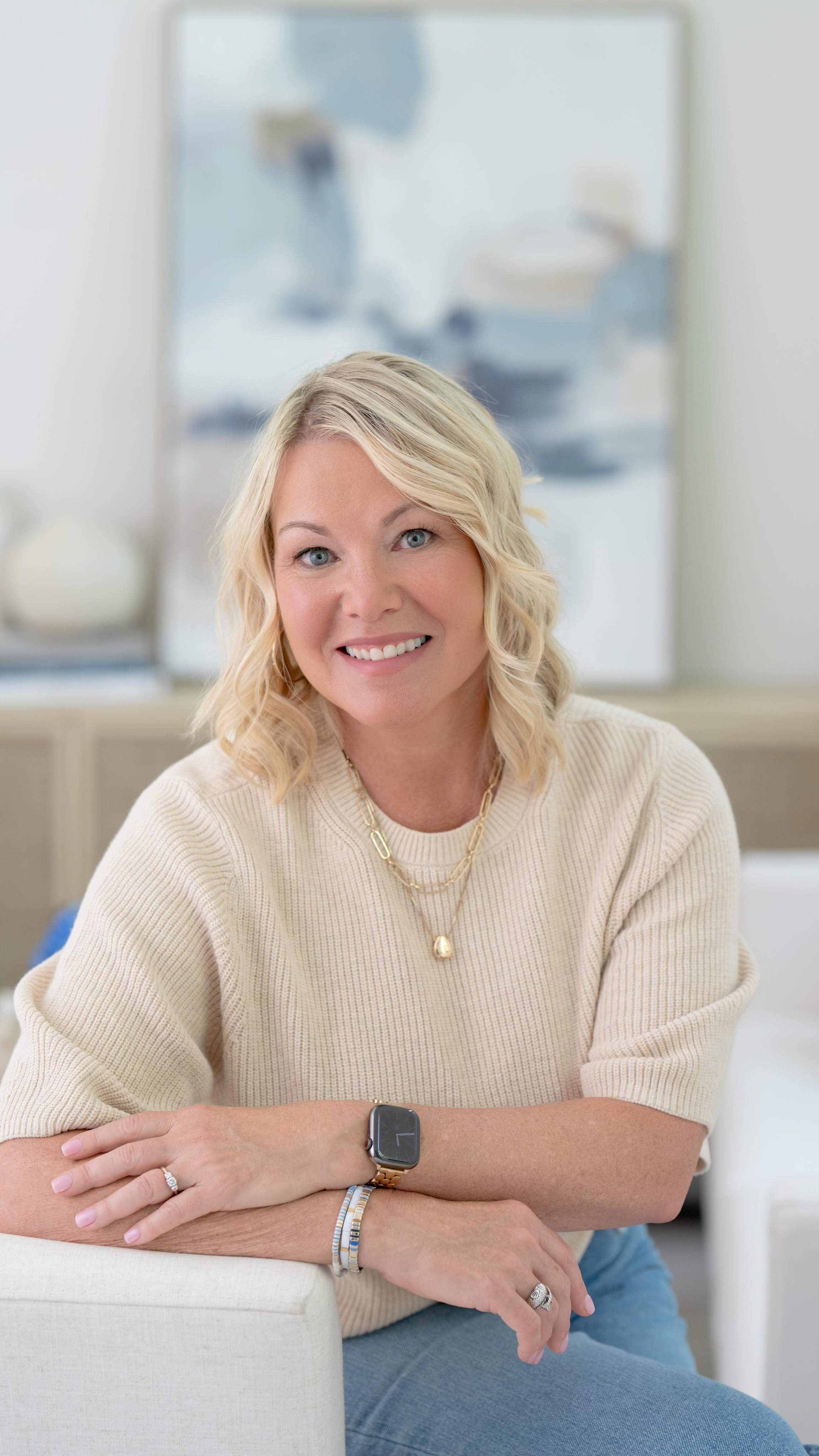 One of my favorite things about working with women founders and business owners is helping them create a visual brand for where theyâre headed next.
I am SO excited for Erin and the season sheâs stepping into
Sheâs building something beautiful around helping women live more intentionally, feel good in their bodies, and move through the second half of life with greater purpose.
And there are so many good things brewing for her. I wonât spill all the beans just yet, but trust me...youâll want to stay tuned.
For her brand photoshoot, we wanted to create more than beautiful photos.
We thought about the woman Erin wants to reach and the life sheâs inviting her into.
And I LOVE what we created.
But even better was getting this message from Erin after leaving the studio...
âI canât thank you enough for the photos. Came out better than I ever could have hoped for. Thank you so much. Iâm thrilled.â
That made me so happy because everything Erin envisioned for this next chapter and everything I could see her brand becoming, came together.
This is one of my favorite parts of brand photography: helping you create photos for where your business is going, not just where it is today.
Go follow Erin at erinzell_healthandwellness
I have a feeling youâre going to want to see what she does next.
Hair and makeup @ninaoartistry