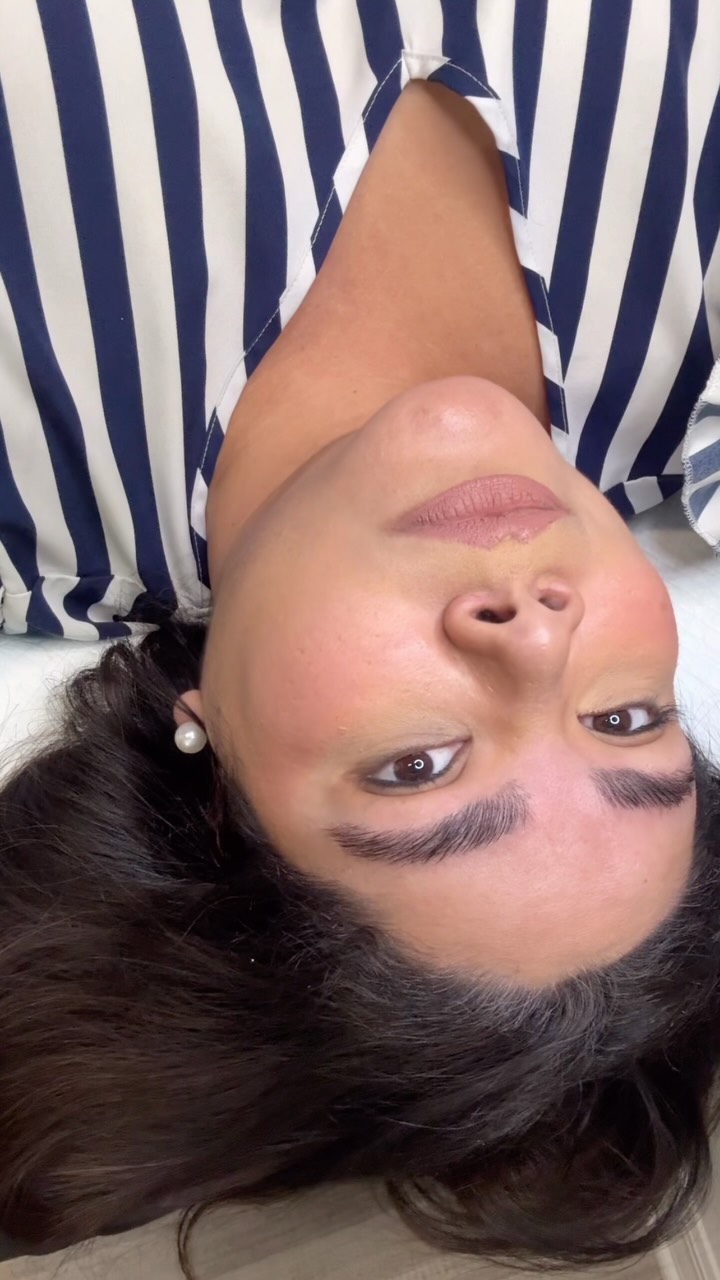 WAIT FOR THE BROW REVEAL… ???
From “they’re fine” to WHO DID YOUR BROWS?!
Brow lamination gave her that lifted, fluffy, fuller look while still keeping them soft and natural. ✨
The before was cute… but the AFTER?! ??
Save this as your sign to book the brow lamination. ?